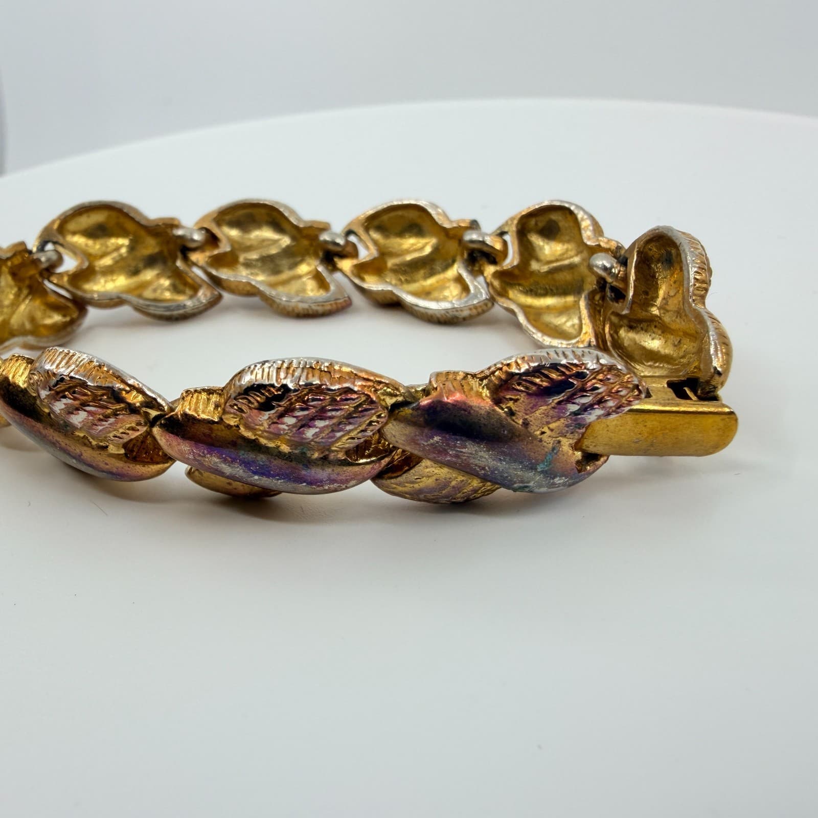 Vintage Crown Trifari Gold Tone Brushed Leaf Link Bracelet Textured Mid Century - Thumbnail 3
