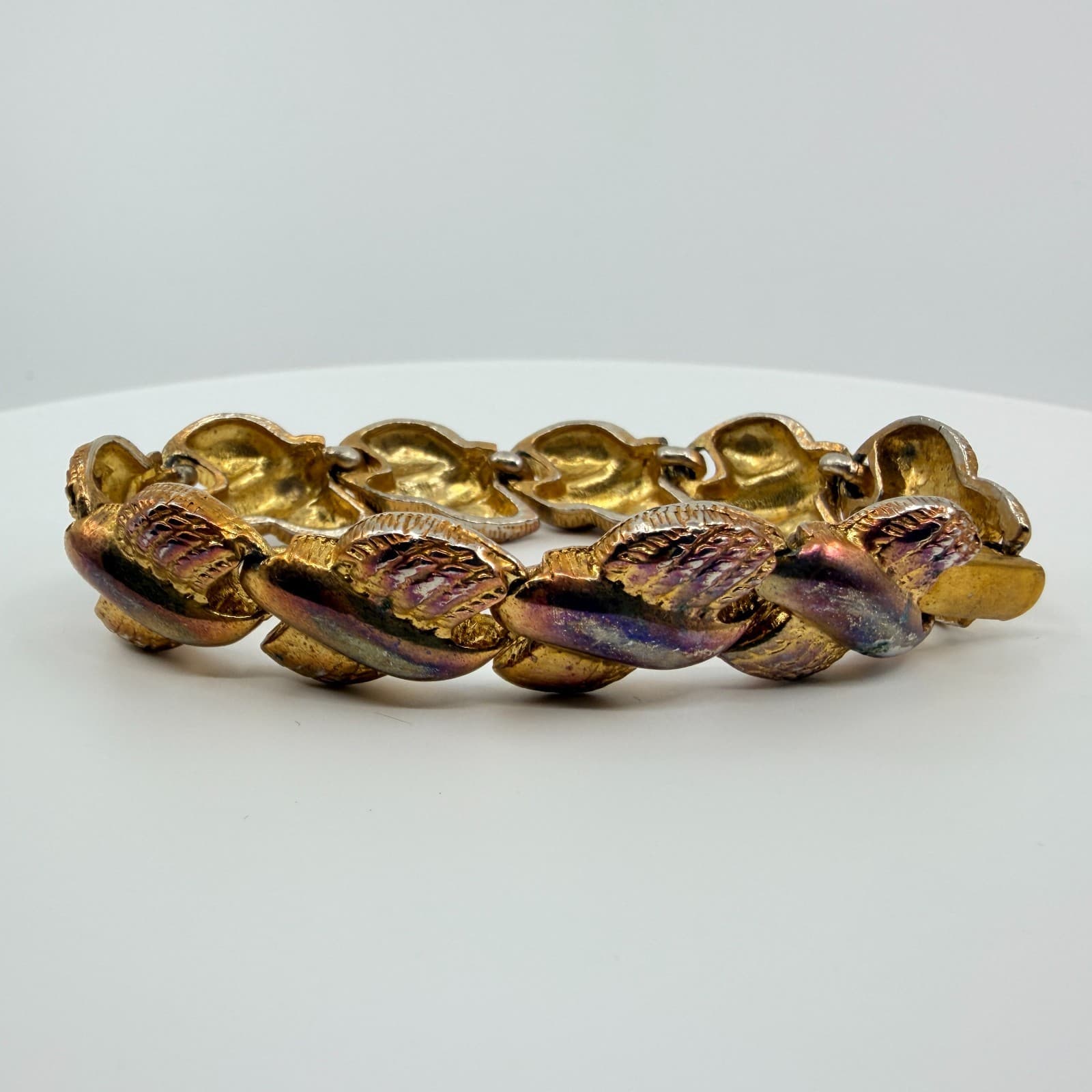 Vintage Crown Trifari Gold Tone Brushed Leaf Link Bracelet Textured Mid Century - Thumbnail 4
