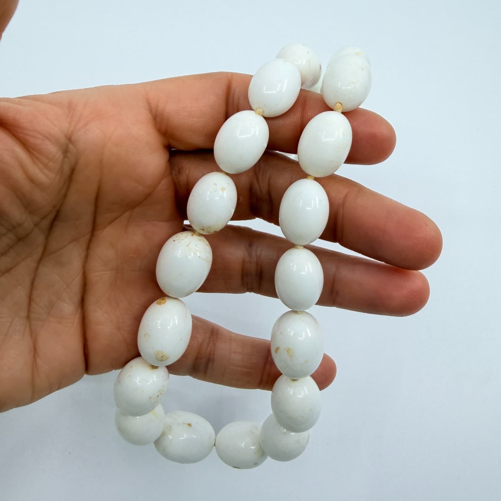 Vintage White Oval Beaded Necklace Graduated Chunky Retro Statement Retro 90s - Thumbnail 9