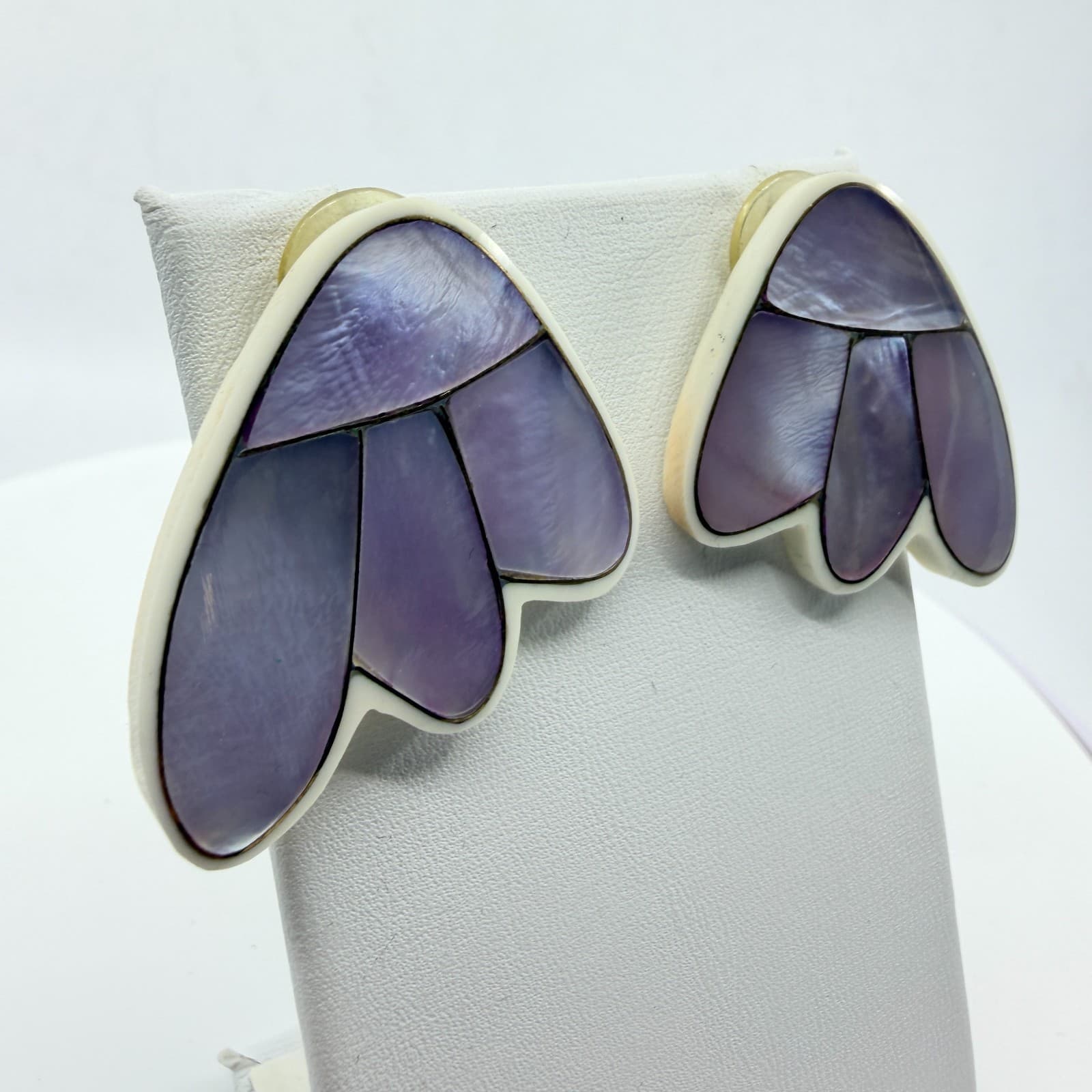 Vintage Purple Mother of Pearl Inlay Stud Earrings Abstract Fan Wing Retro Boho - Thumbnail 2