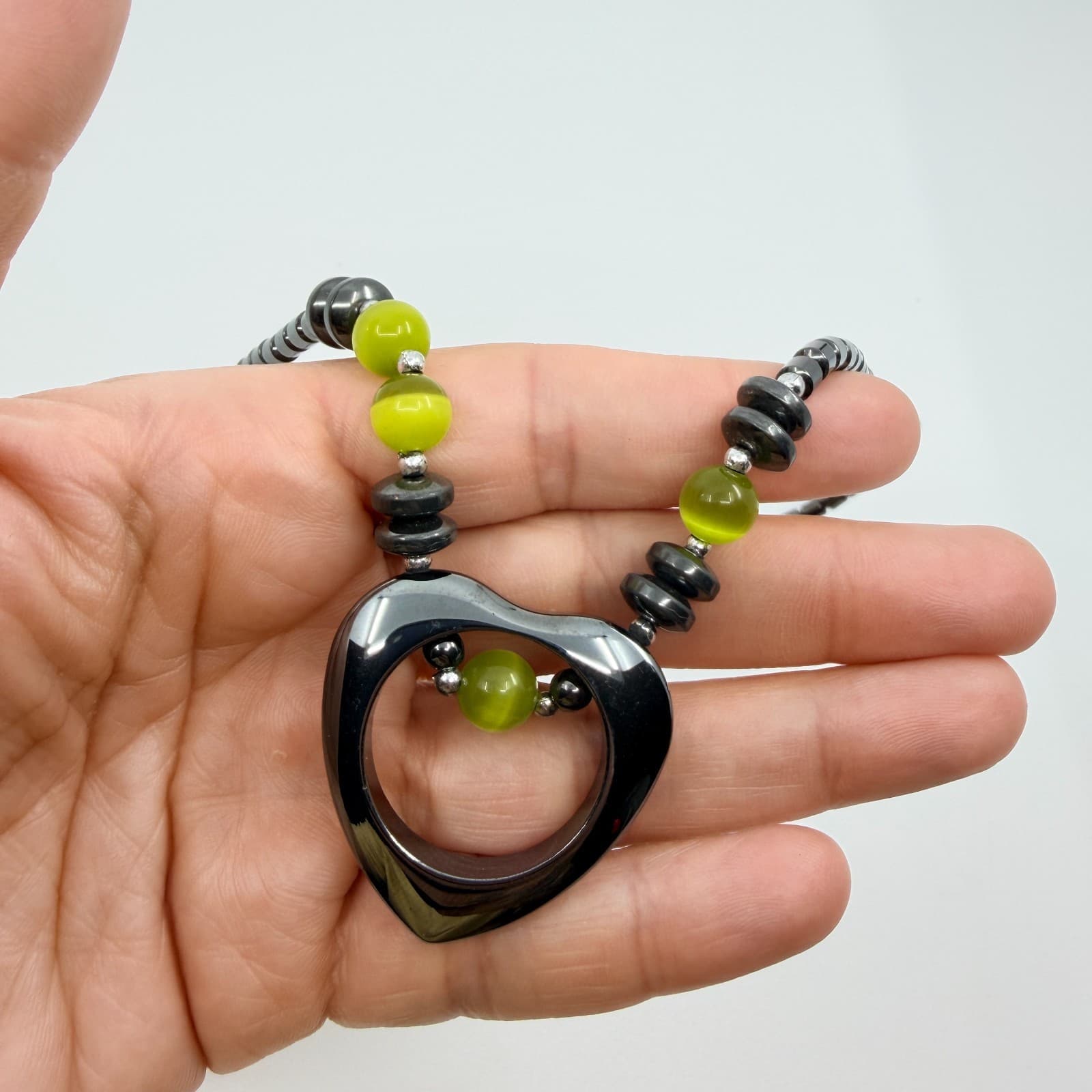 Vintage Gunmetal Tone Heart Pendant Necklace Green Beaded Statement Retro - Thumbnail 6