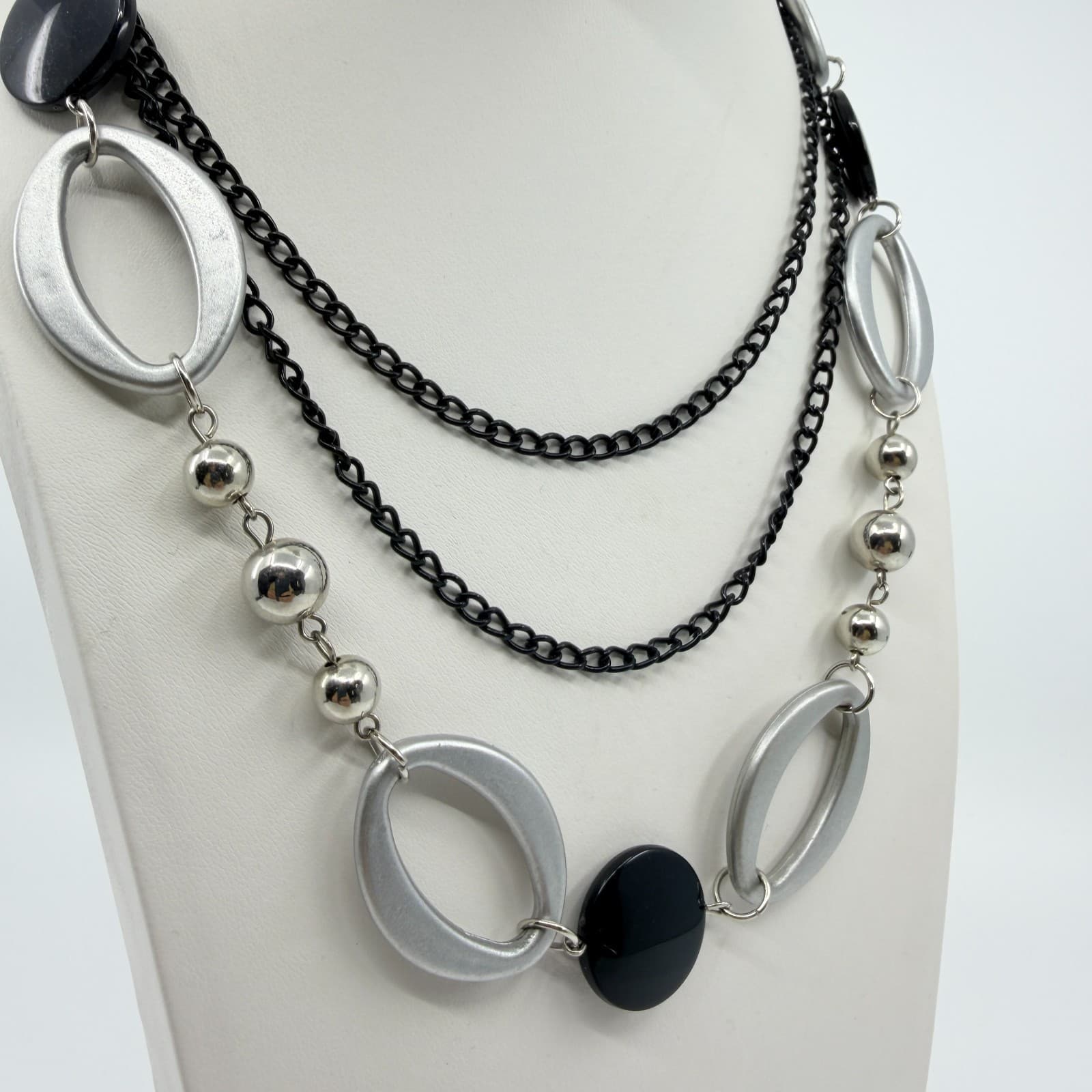 Black Grey Silver Tone Acrylic Oval Link Necklace Mixed Chain Modern Classic - Thumbnail 5