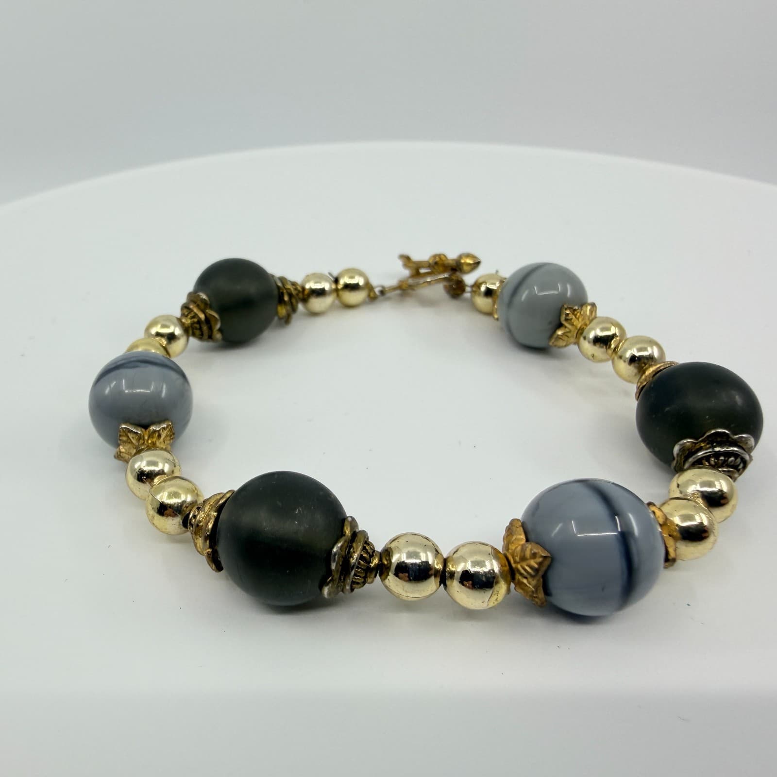 Vintage Gray Black Mixed Beaded Chunky Statement Bracelet Gold Tone - Thumbnail 3