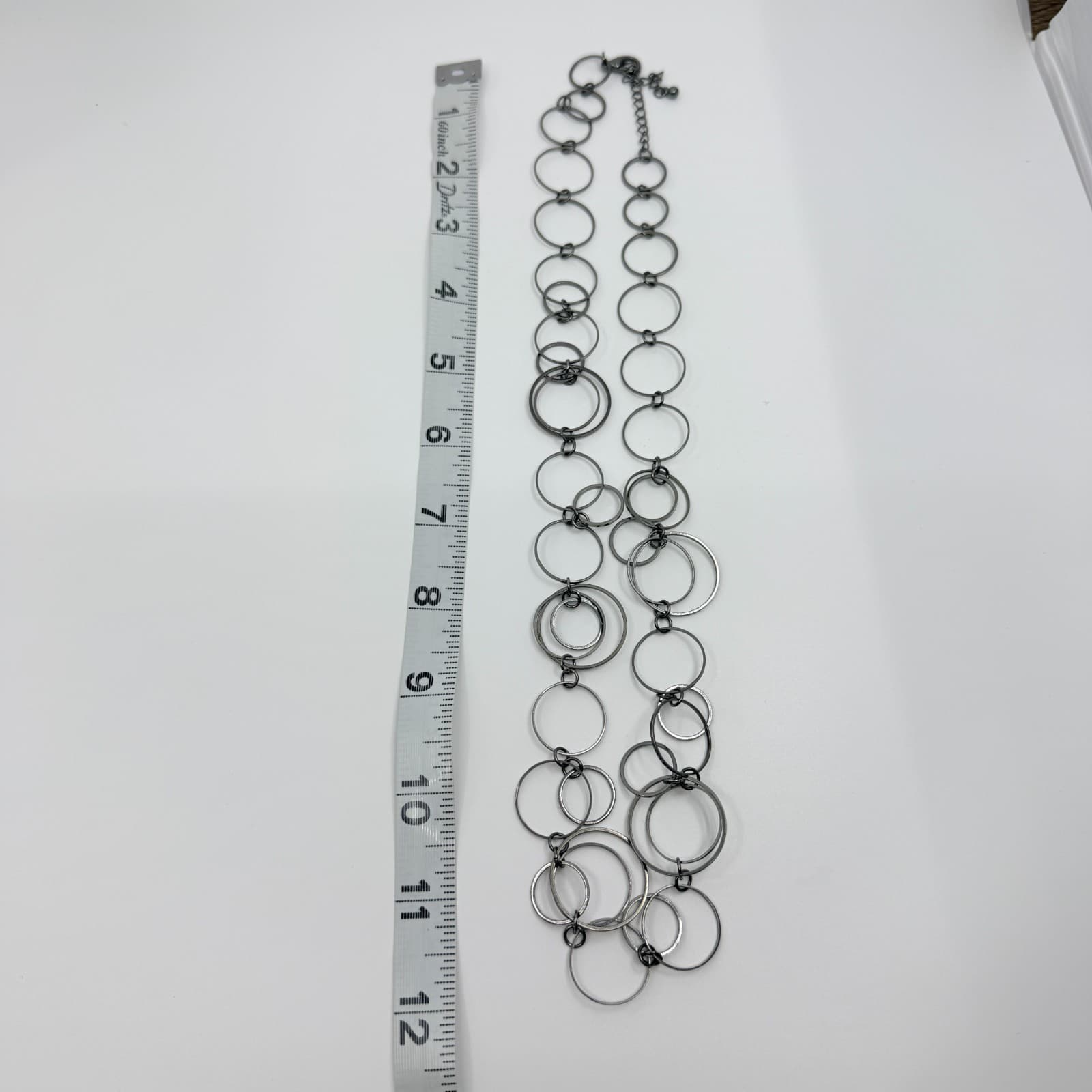 Vintage Gunmetal Tone Interlocking Circle Link Necklace Modernist Geometric 90s - Thumbnail 8