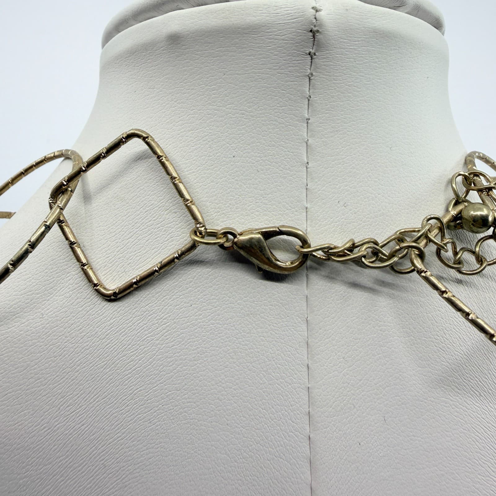 Vintage Gold Tone Geometric Linked Necklace Textured Circle Square Links 90s - Thumbnail 6