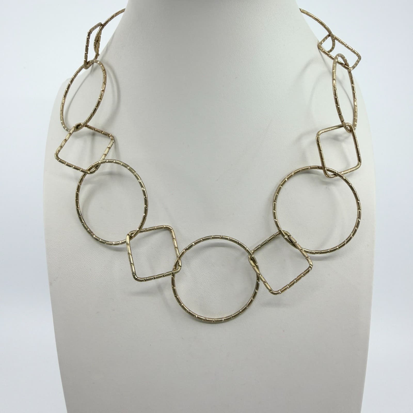 Vintage Gold Tone Geometric Linked Necklace Textured Circle Square Links 90s - Thumbnail 4