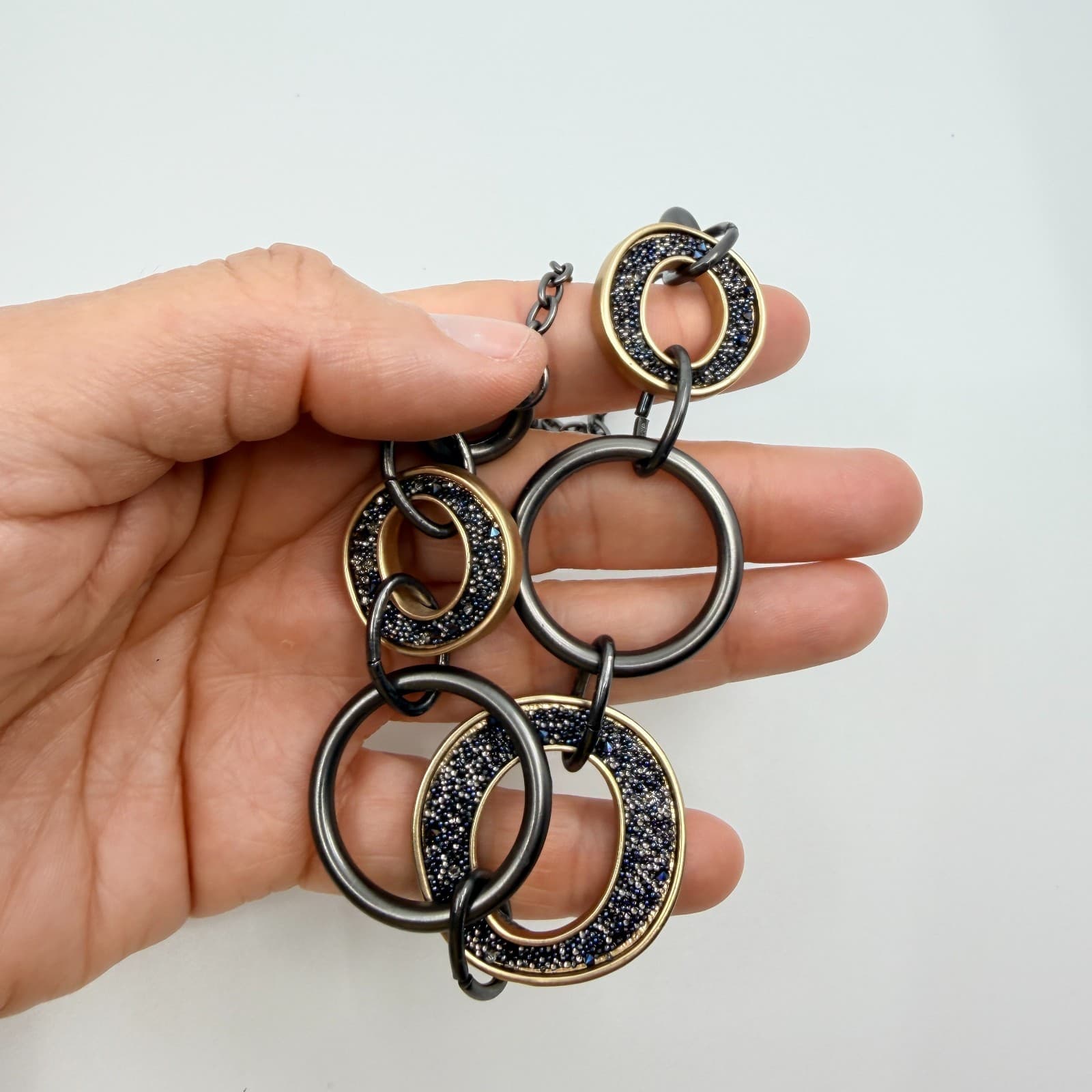 Vintage Gunmetal Gold Tone Interlocking Ring Necklace Bib Statement Mixed Metal - Thumbnail 8