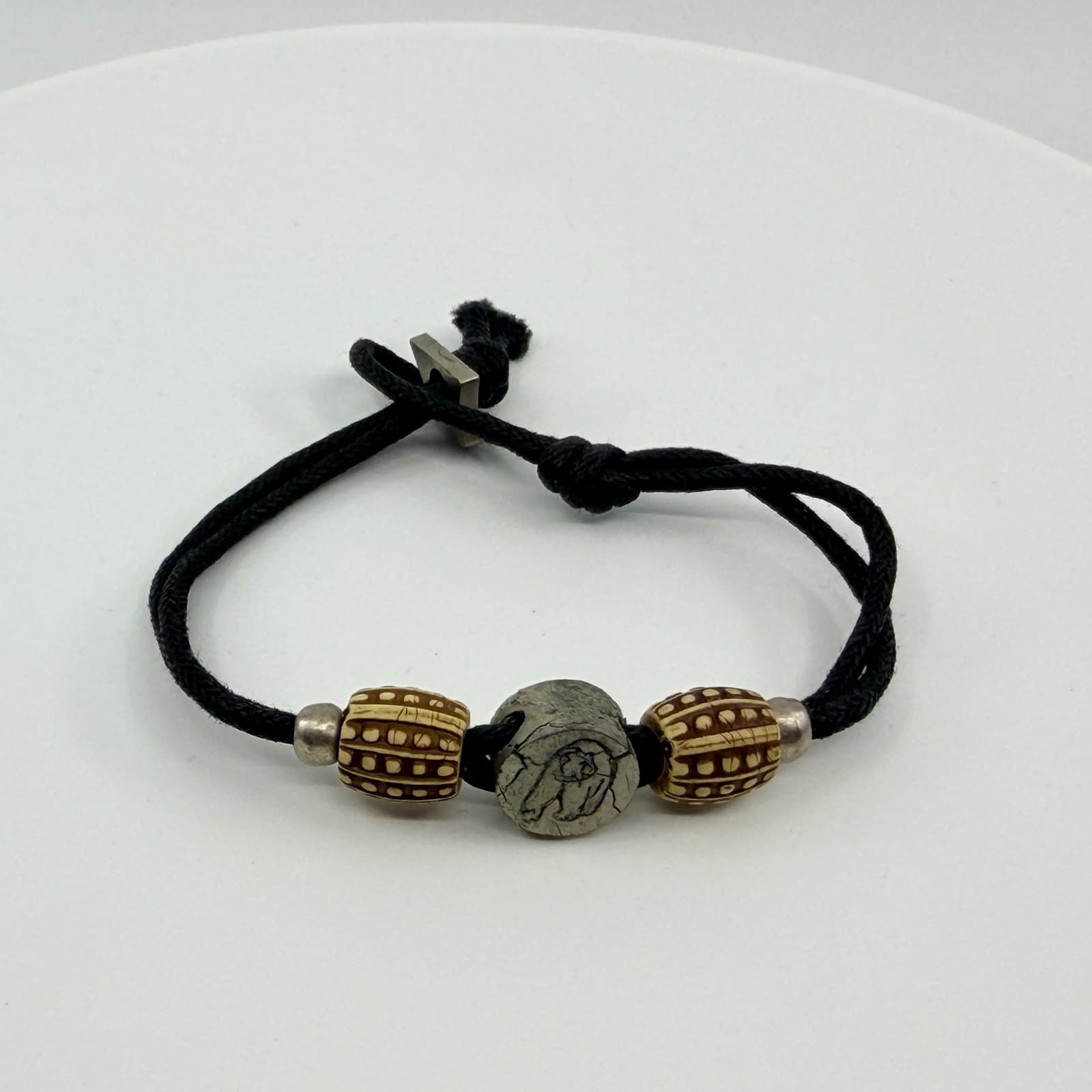 Vintage Tribal Black Cord Bracelet Carved Bear Stone Bead Patterned Beads - Thumbnail 2