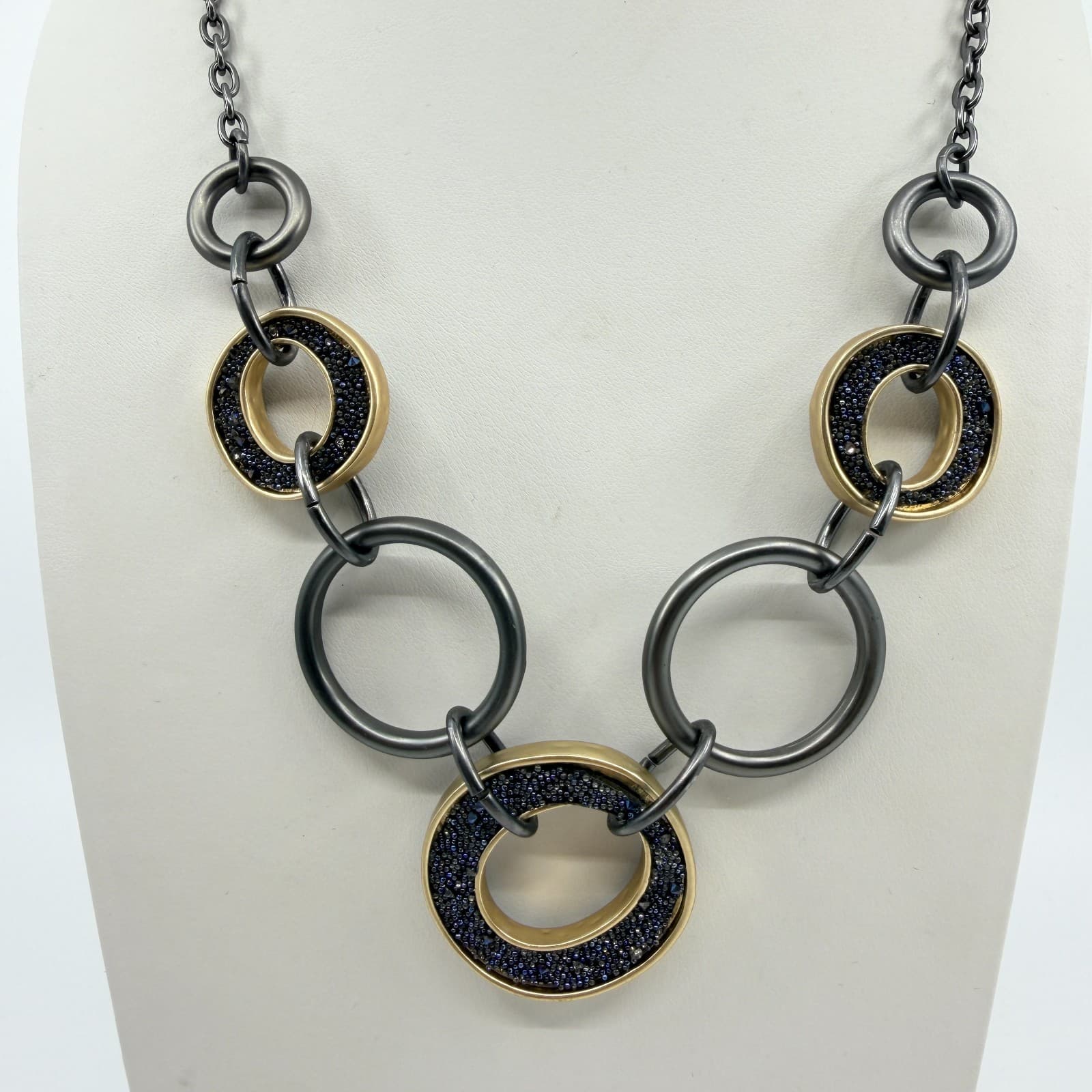 Vintage Gunmetal Gold Tone Interlocking Ring Necklace Bib Statement Mixed Metal - Thumbnail 4