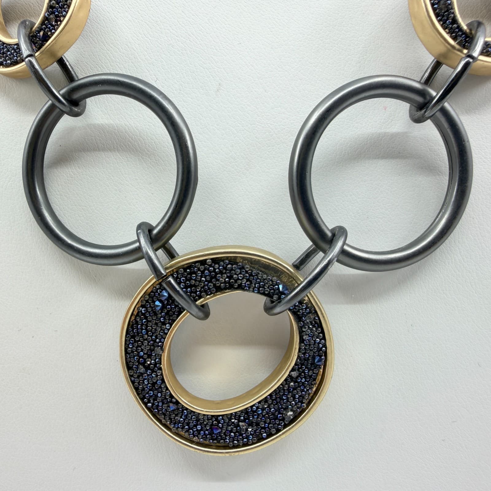 Vintage Gunmetal Gold Tone Interlocking Ring Necklace Bib Statement Mixed Metal - Thumbnail 5