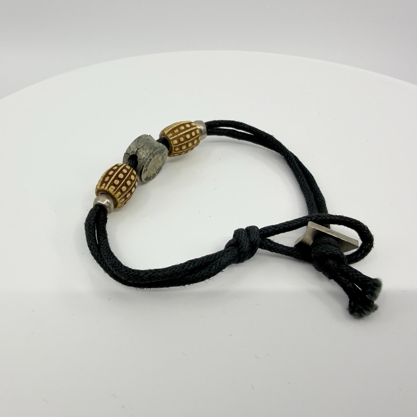 Vintage Tribal Black Cord Bracelet Carved Bear Stone Bead Patterned Beads - Thumbnail 6