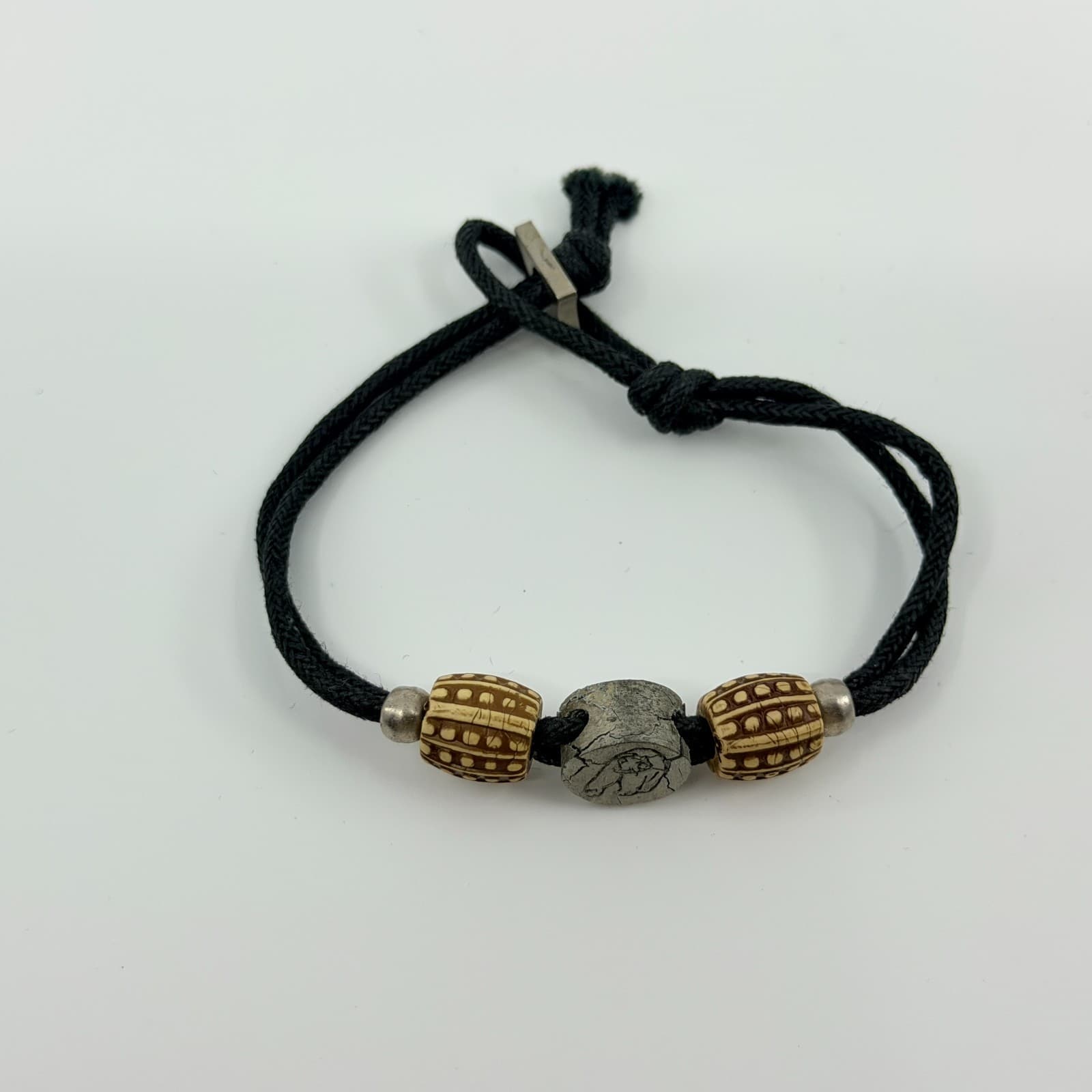 Vintage Tribal Black Cord Bracelet Carved Bear Stone Bead Patterned Beads - Thumbnail 7