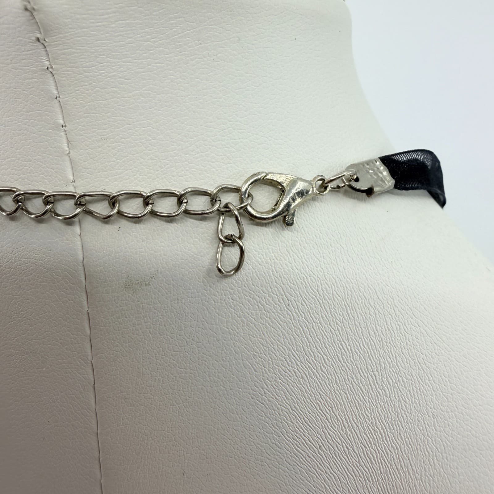 Vintage Gunmetal Tone Filigree Rose Pendant Necklace Black Cord Goth Boho 90s - Thumbnail 6