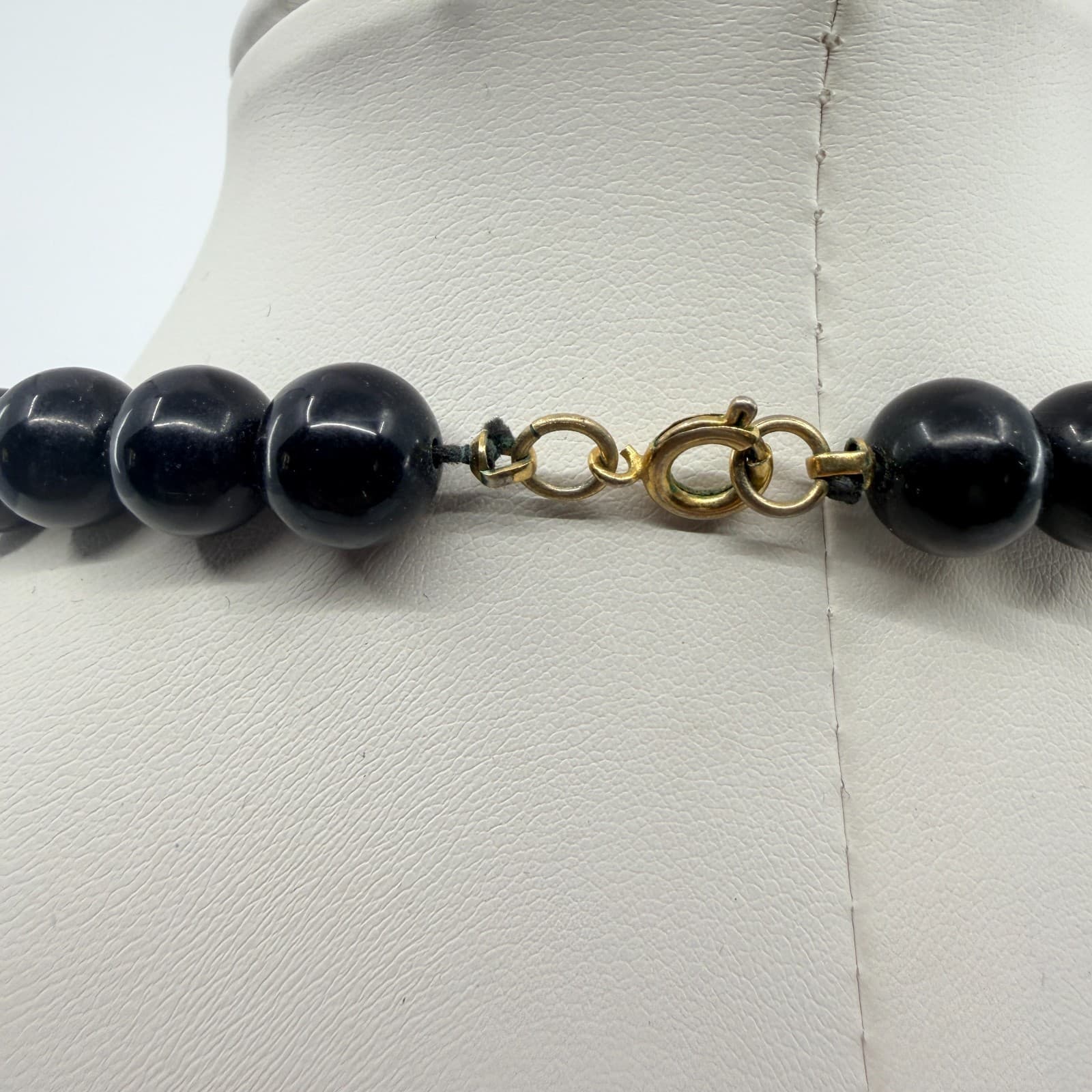 Vintage Black Bead Necklace Single Strand Minimalist Classic Retro Statement 90s - Thumbnail 6