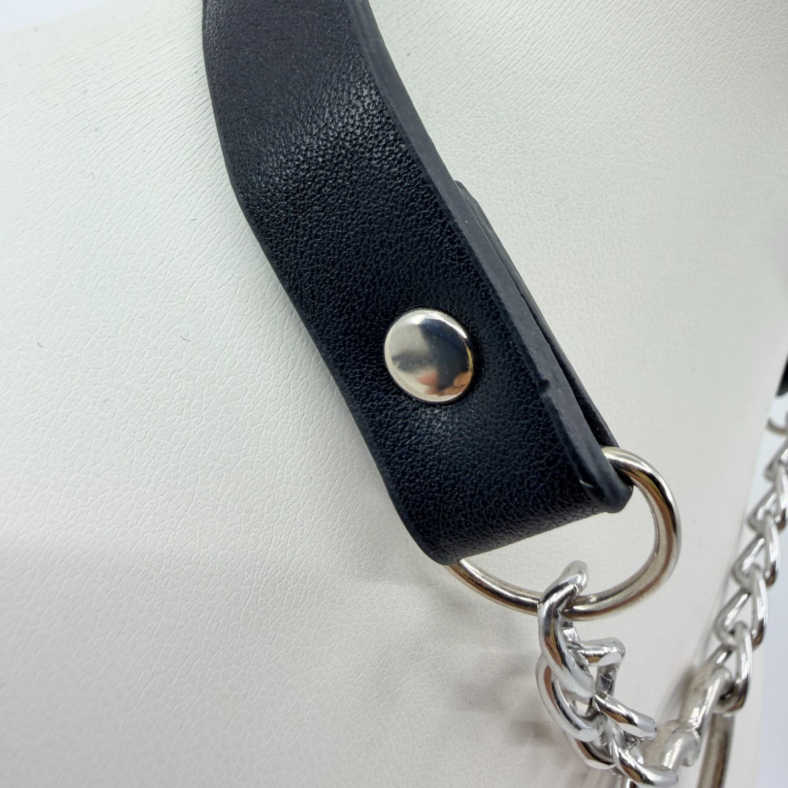 Vintage Silver Tone Heart Choker Necklace Faux Leather Chain Goth Y2K Retro 90s - Thumbnail 6
