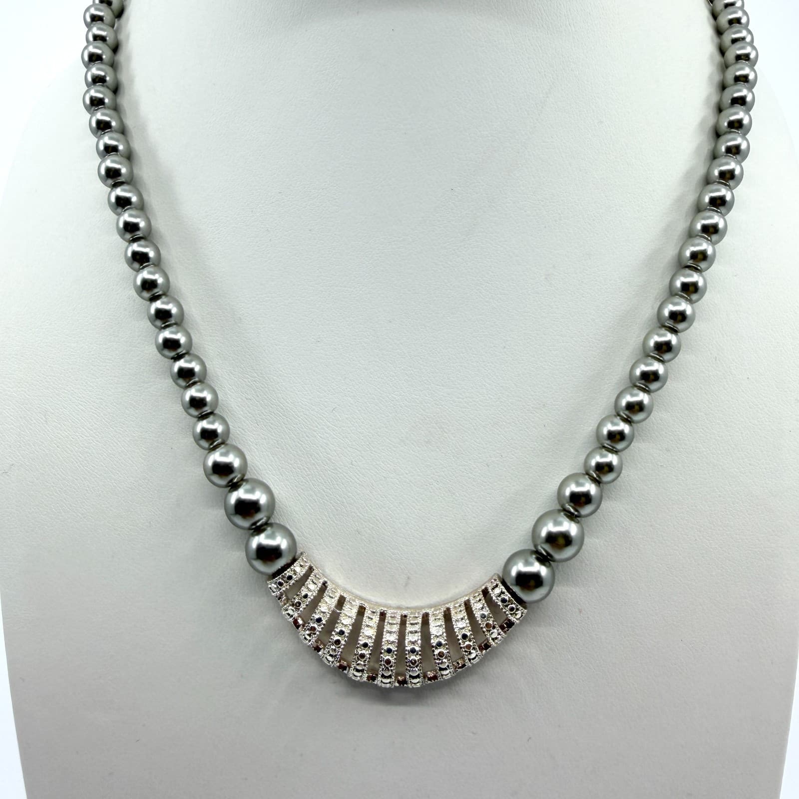 Vintage Avon SAQ Gray Pearl Rhinestone Curved Bib Station Necklace Statement 90s