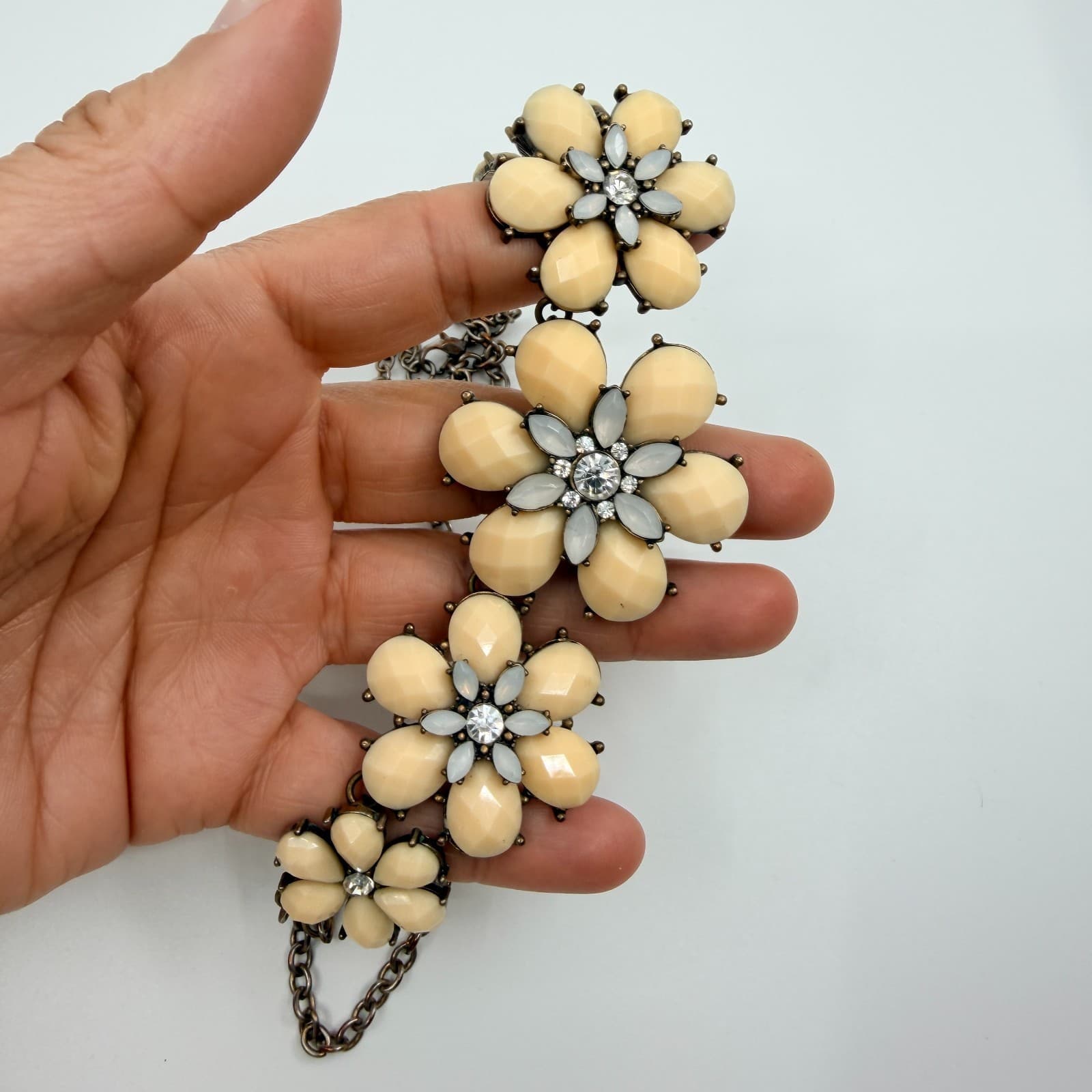 J. Crew Cream Floral Cluster Statement Necklace Rhinestone Bib Gold Tone Boho - Thumbnail 8