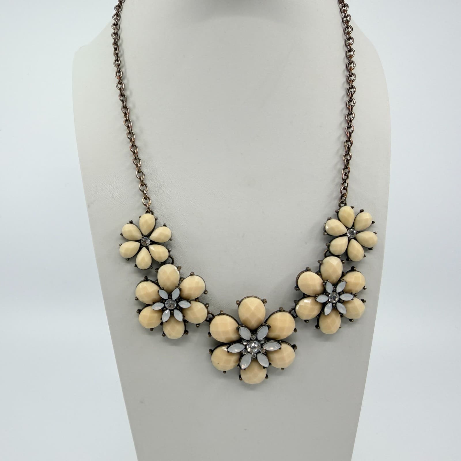 J. Crew Cream Floral Cluster Statement Necklace Rhinestone Bib Gold Tone Boho - Thumbnail 6