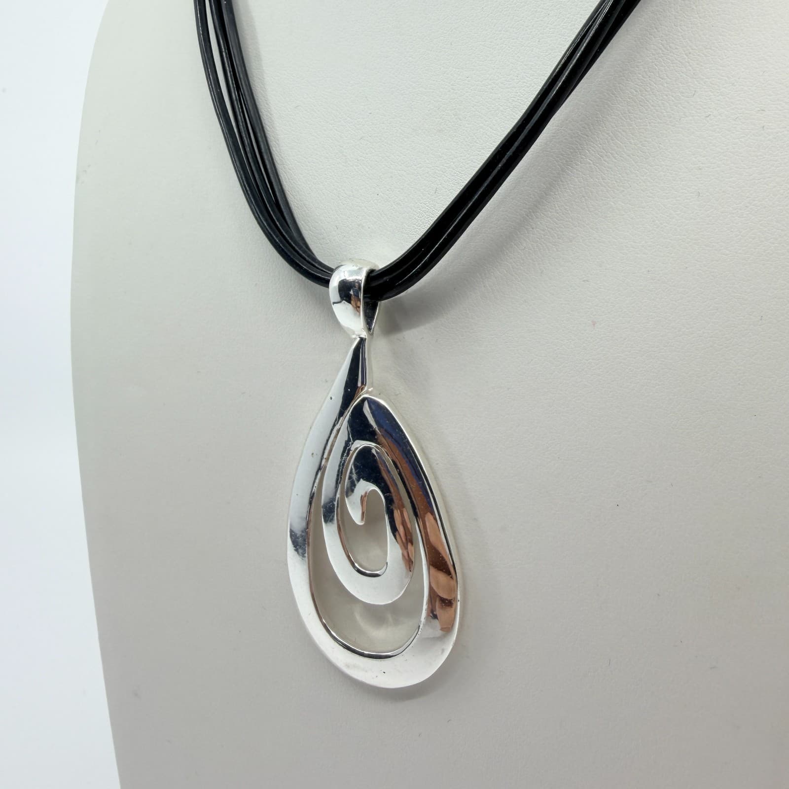 Vintage Two Tone Silver Gold Tone Swirl Teardrop Pendant Necklace Statement 90s - Thumbnail 6