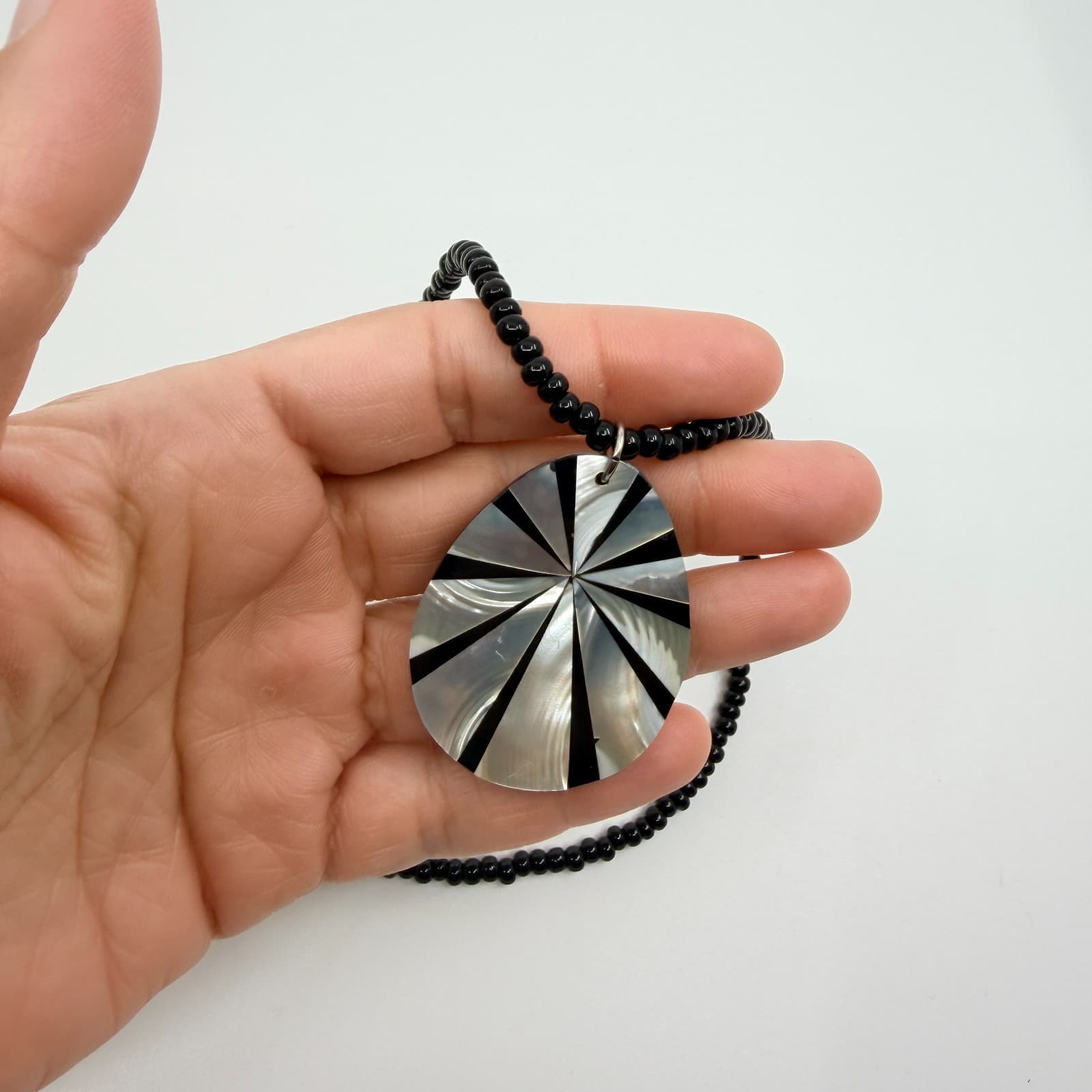 Vintage Silver Tone Black Gray Inlay Teardrop Pendant Necklace Beaded Boho Y2K - Thumbnail 7