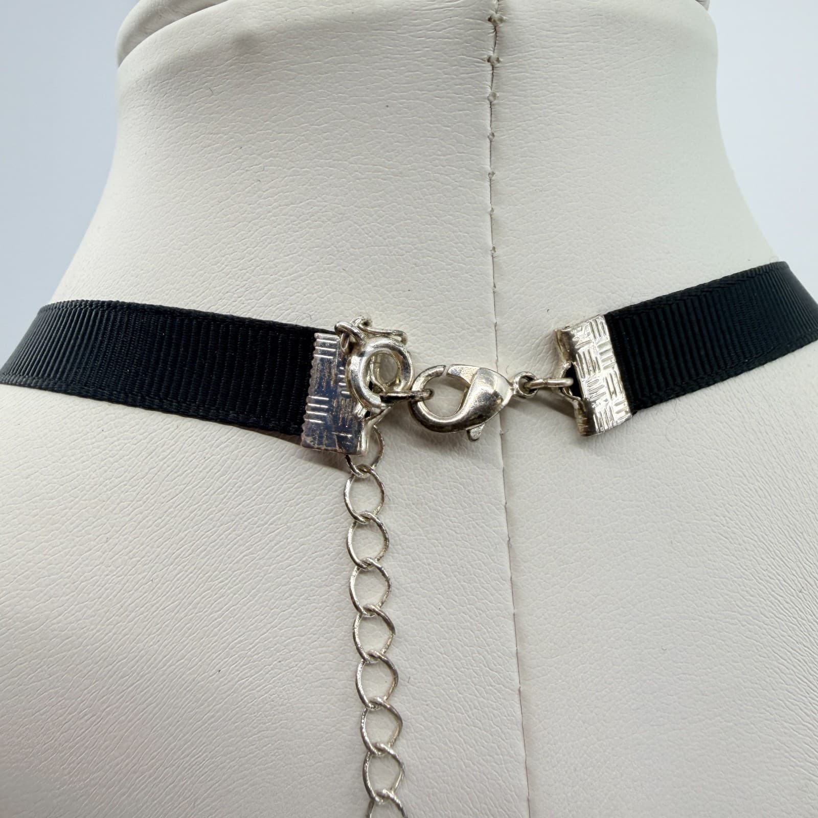 Vintage Silver Tone Black Geometric Circle Bib Statement Necklace Ribbon Retro - Thumbnail 7