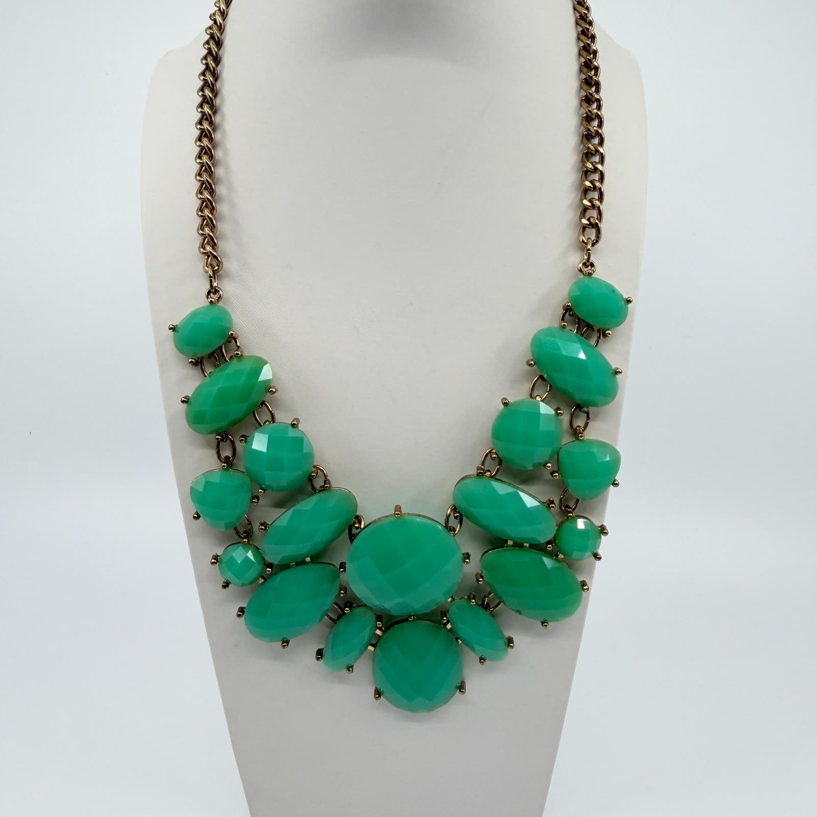 Vintage Gold Tone Mint Green Bib Necklace Faceted Stone Chunky Statement Y2K - Thumbnail 7
