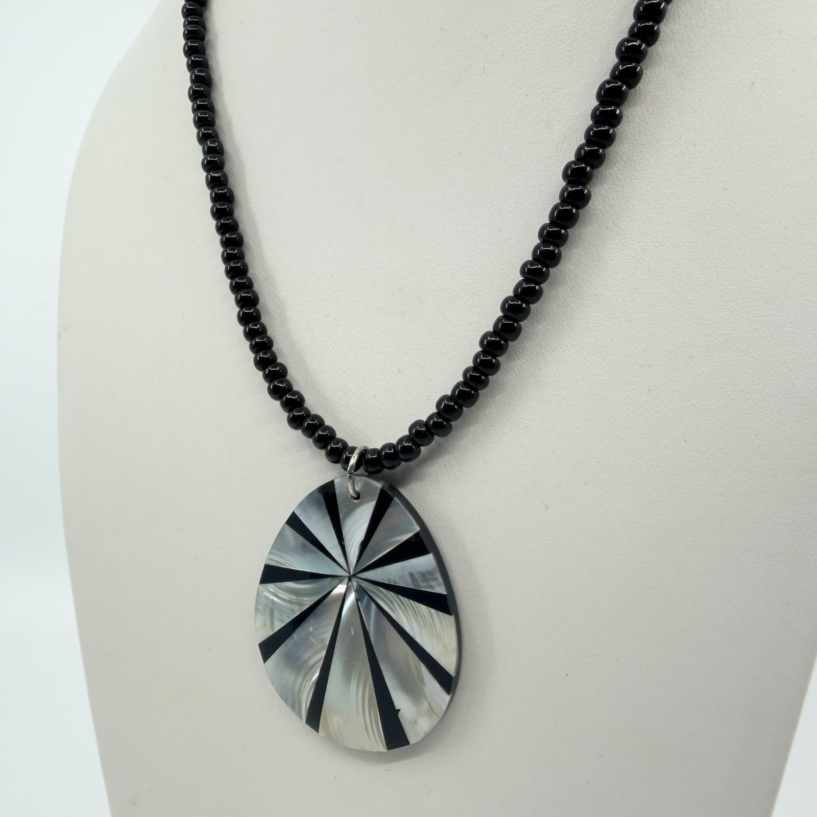 Vintage Silver Tone Black Gray Inlay Teardrop Pendant Necklace Beaded Boho Y2K - Thumbnail 5