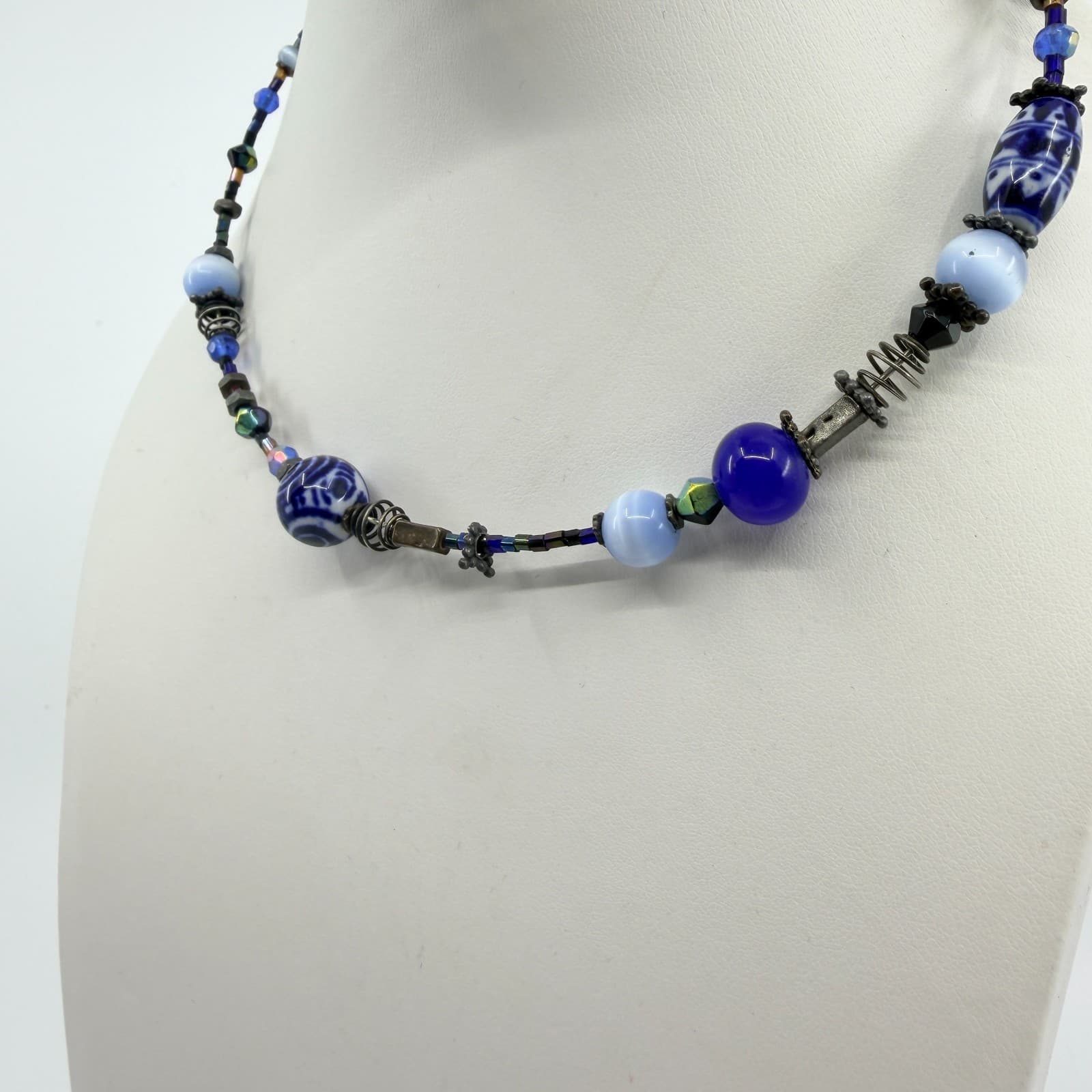 Vintage Artisan Blue Glass Beaded Necklace Asymmetrical Boho Eclectic Artsy Y2K - Thumbnail 4