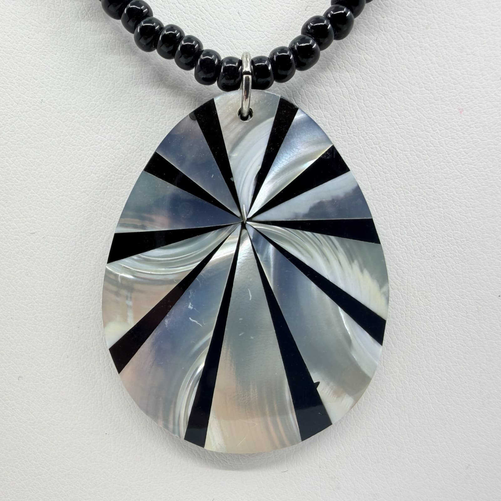 Vintage Silver Tone Black Gray Inlay Teardrop Pendant Necklace Beaded Boho Y2K - Thumbnail 3