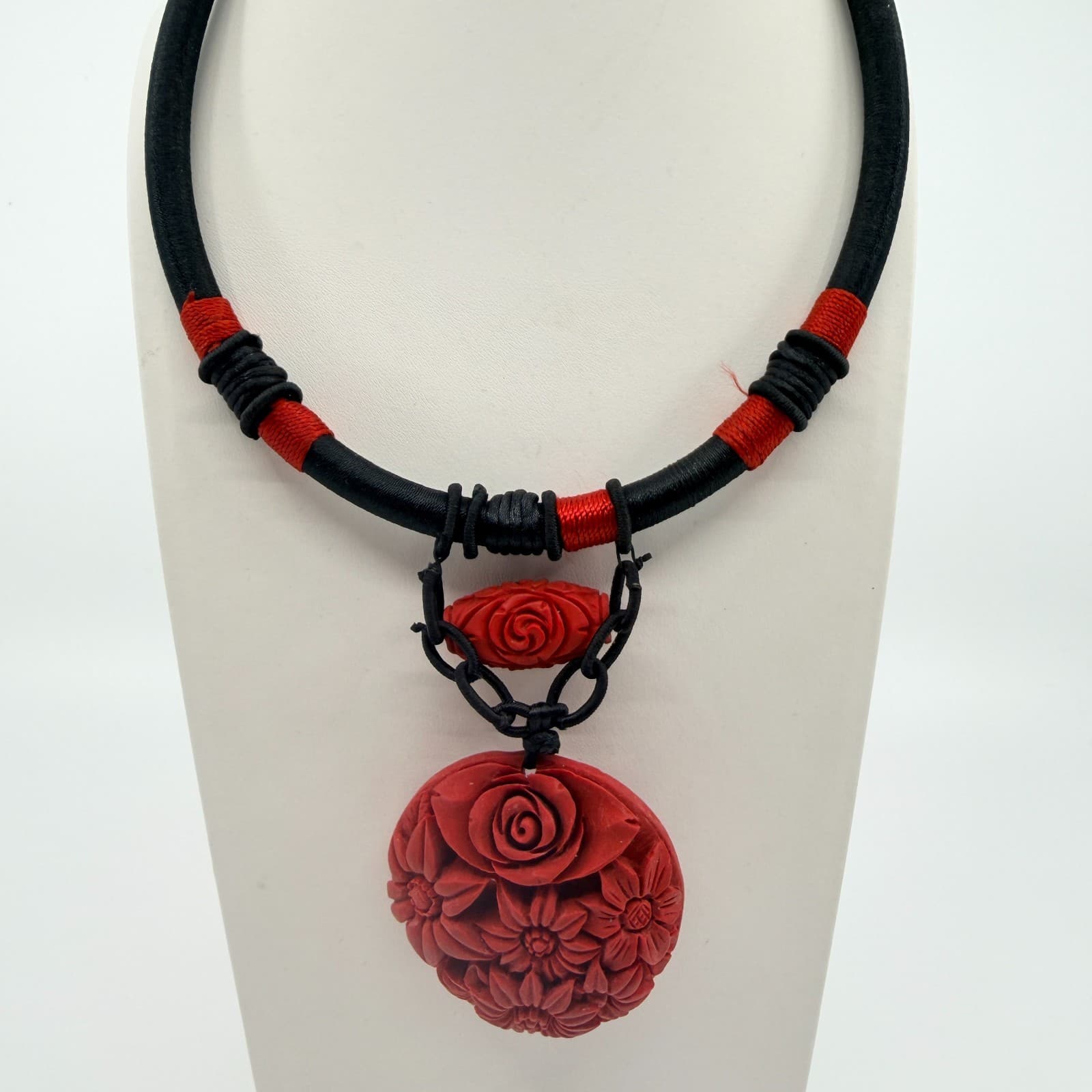 Vintage Red Floral Carved Pendant Necklace Black Cord Statement Boho Ethnic 90s - Thumbnail 2