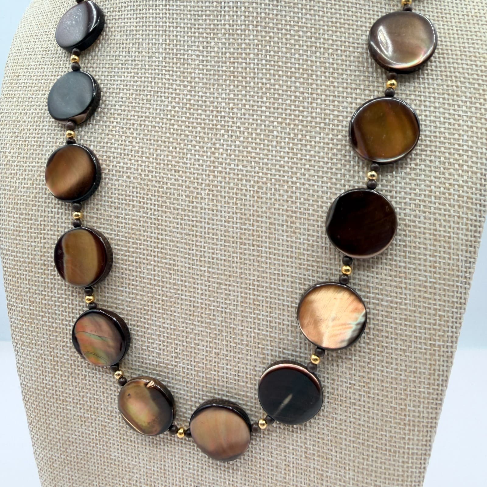 Vintage Golden Brown Shell Disc Necklace MOP Retro Boho 90s Chunky Statement - Thumbnail 2