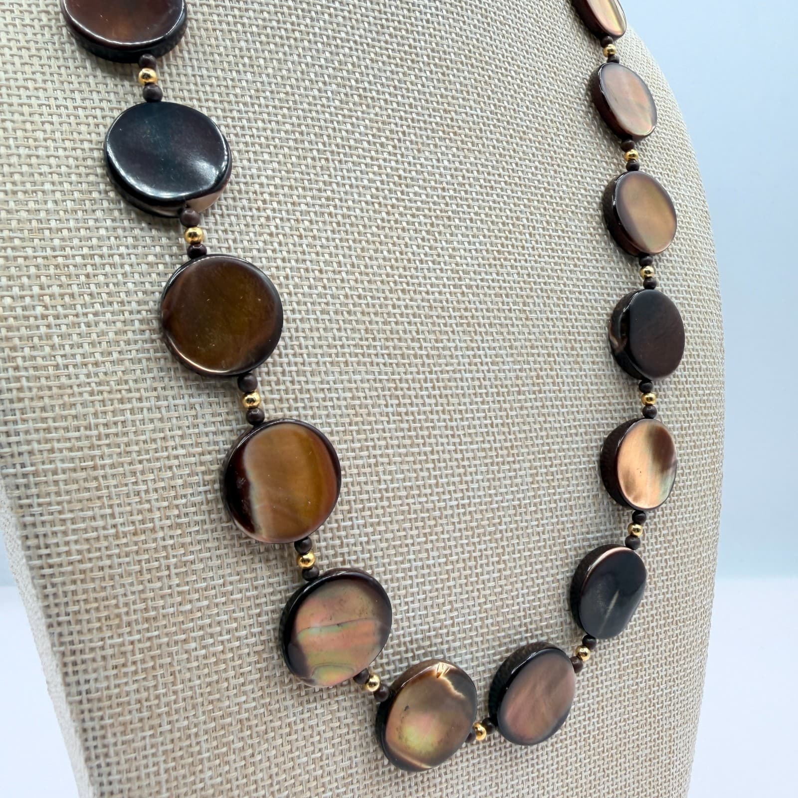 Vintage Golden Brown Shell Disc Necklace MOP Retro Boho 90s Chunky Statement - Thumbnail 3
