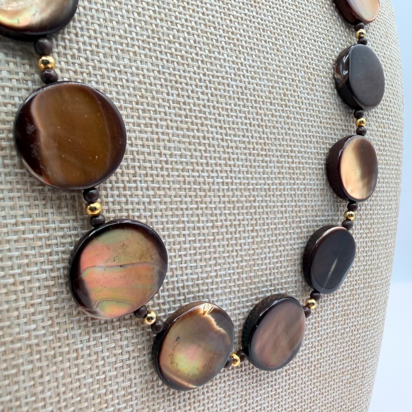 Vintage Golden Brown Shell Disc Necklace MOP Retro Boho 90s Chunky Statement - Thumbnail 4