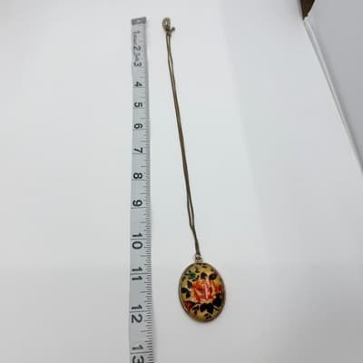 Vintage Russian Khokhloma Style Oval Rose Pendant Necklace Hand Painted Floral - Thumbnail 8
