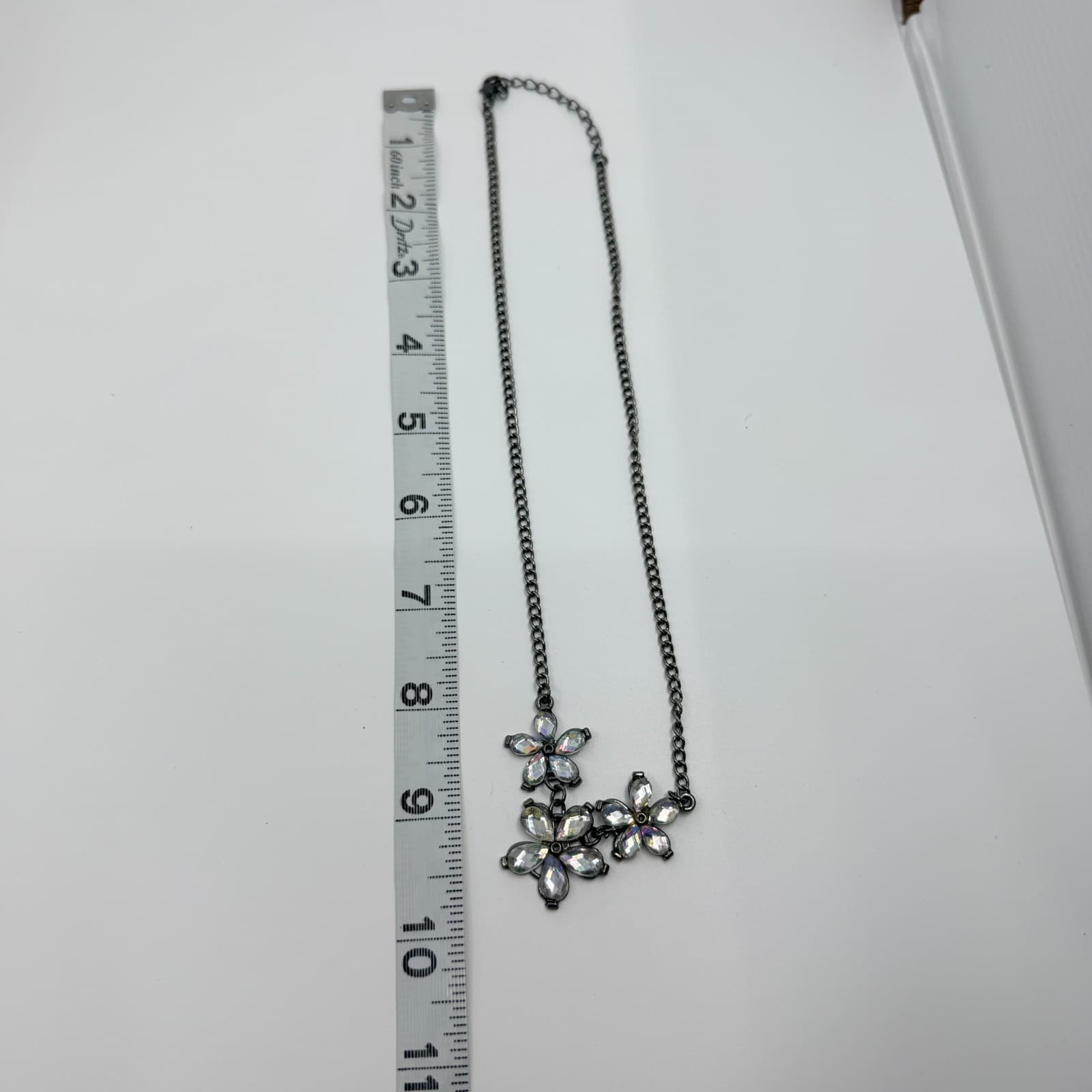 Vintage Gunmetal Tone Iridescent Floral Necklace Rhinestone Flower Statement Y2K - Thumbnail 7