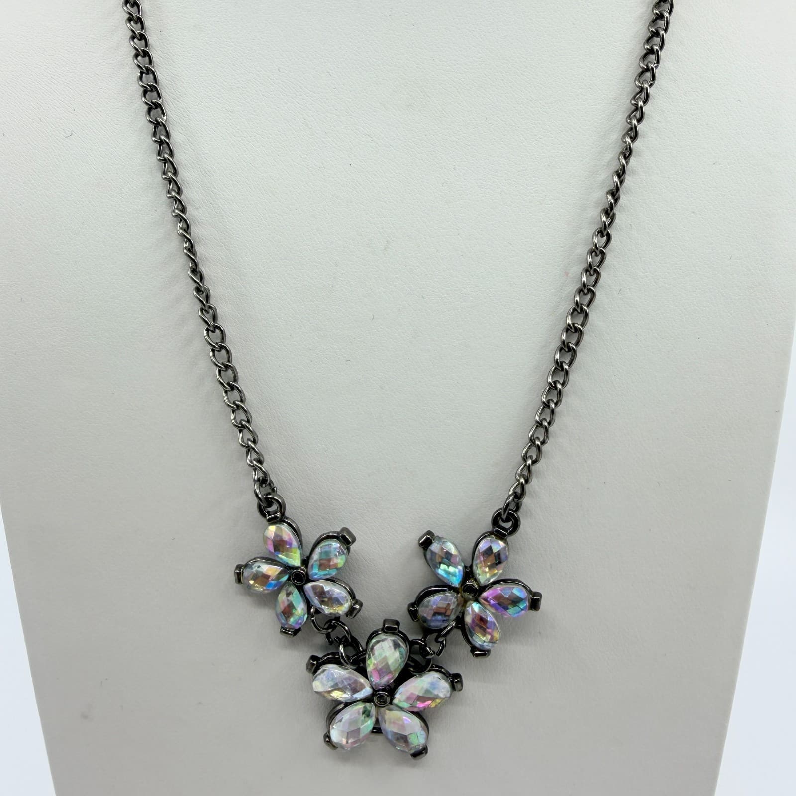 Vintage Gunmetal Tone Iridescent Floral Necklace Rhinestone Flower Statement Y2K - Thumbnail 2