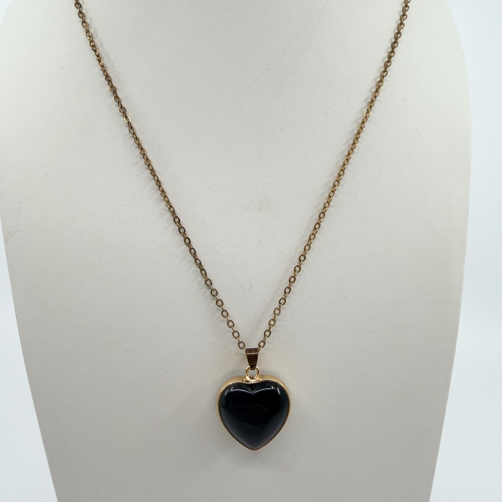 Vintage Gold Tone Black Heart Pendant Necklace Minimalist Dainty Retro Statement - Thumbnail 8