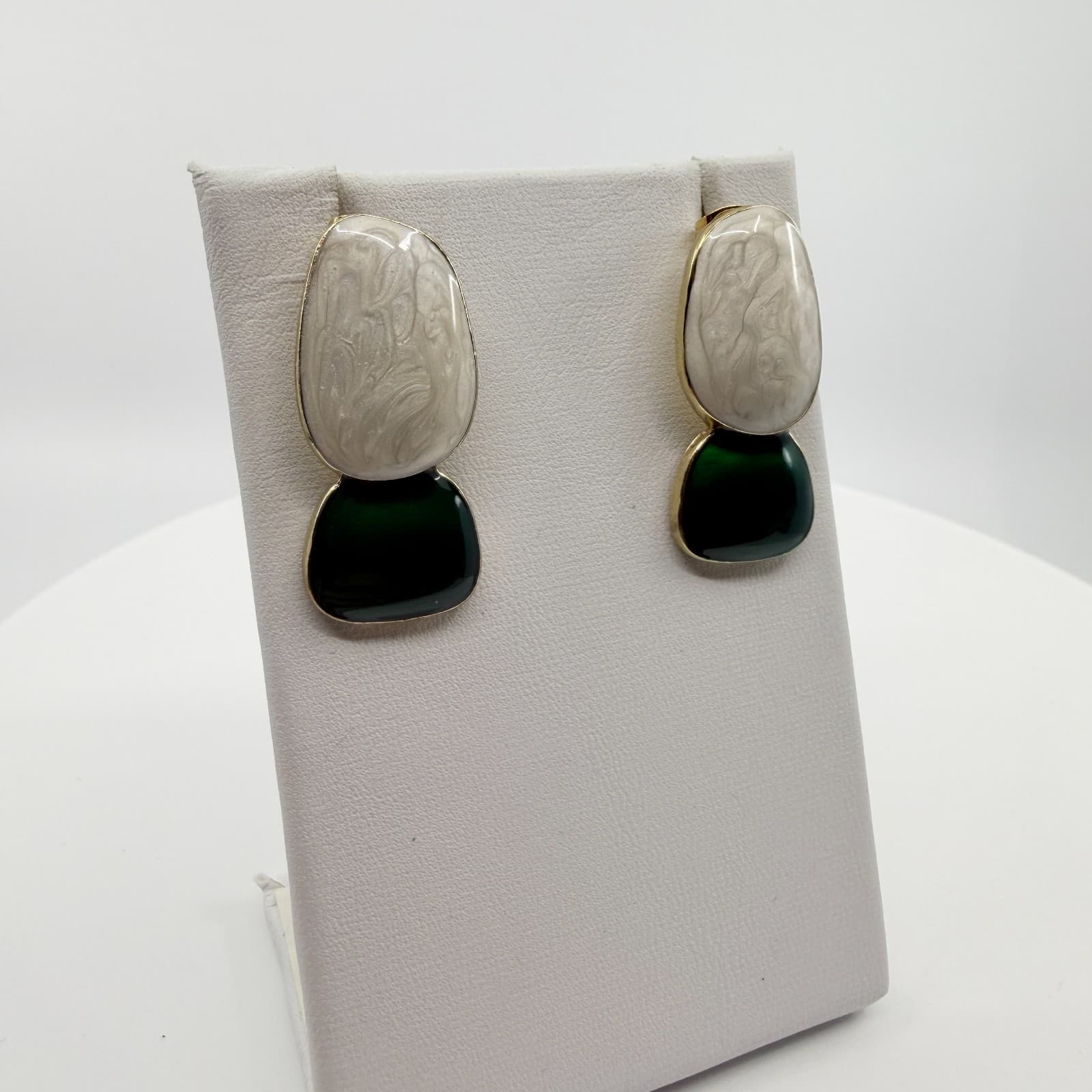 Vintage Gold Tone Enamel Drop Earrings Green White Swirl Abstract Statement 90s - Thumbnail 3