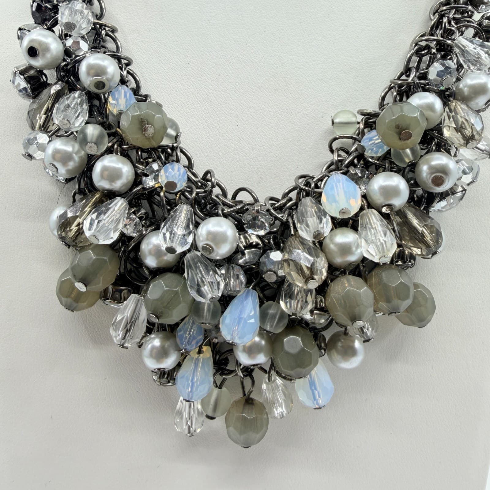 Vintage Gunmetal Tone Cluster Bib Statement Necklace Gray Faux Pearl Crystal 90s - Thumbnail 4
