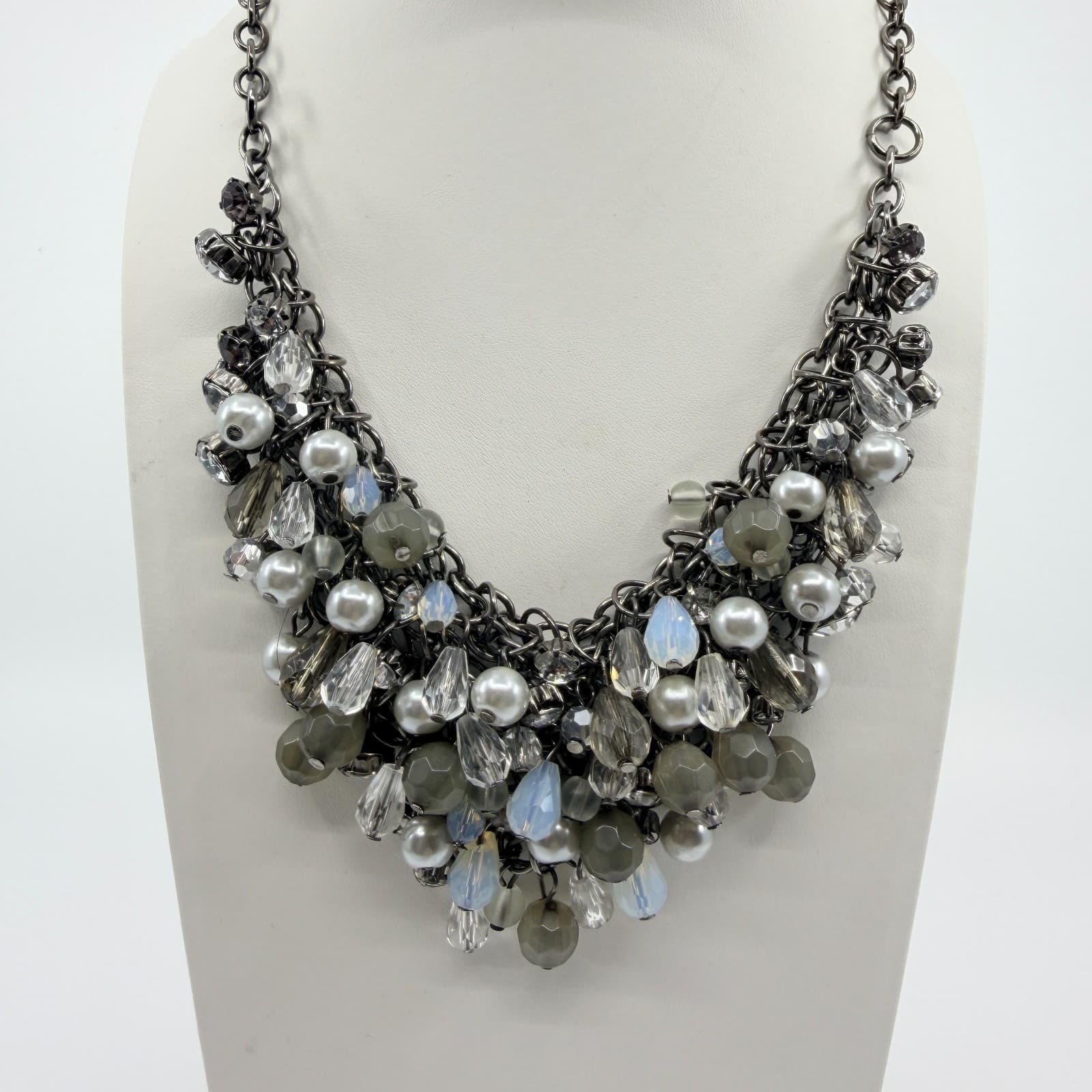 Vintage Gunmetal Tone Cluster Bib Statement Necklace Gray Faux Pearl Crystal 90s - Thumbnail 5