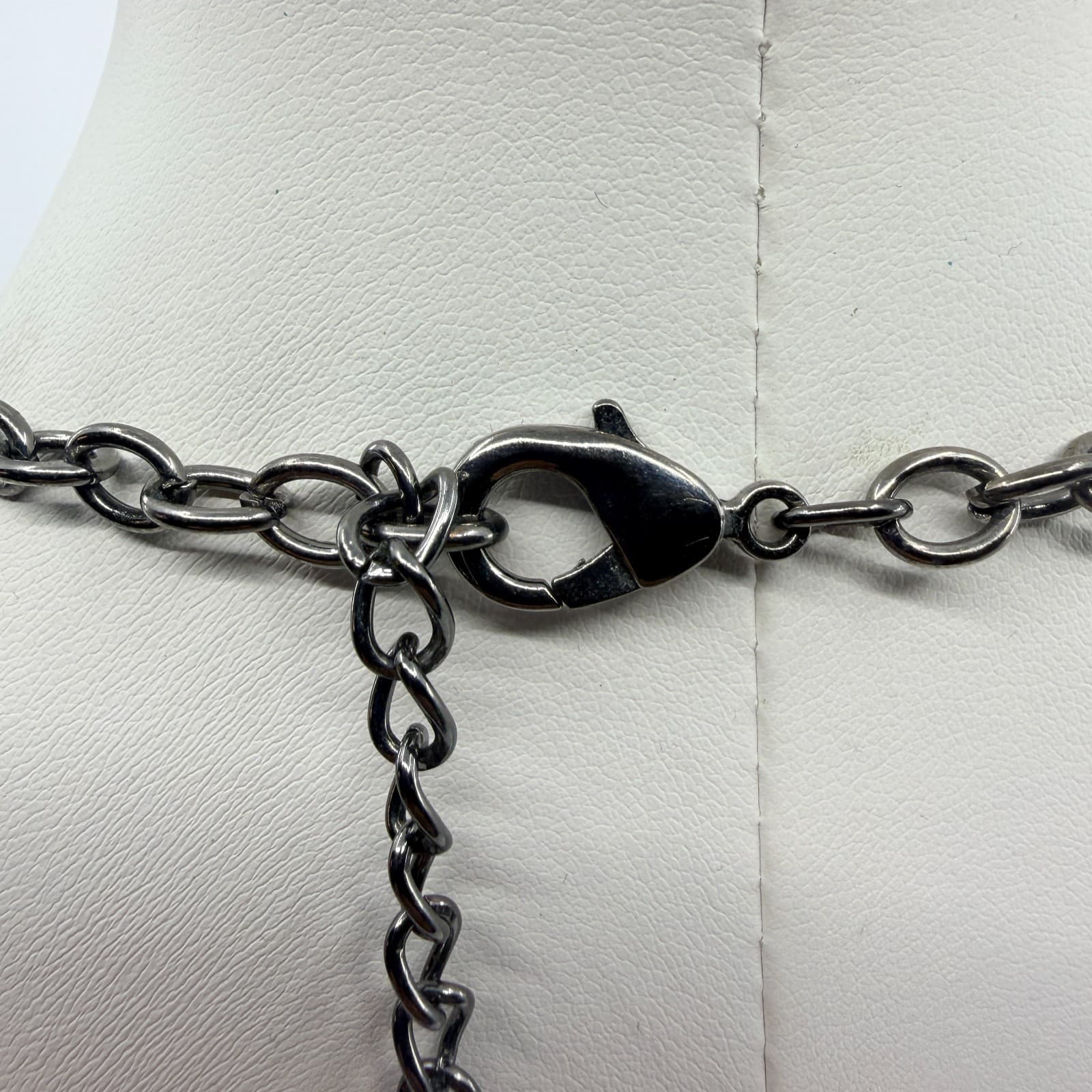 Vintage Gunmetal Tone Cluster Bib Statement Necklace Gray Faux Pearl Crystal 90s - Thumbnail 6