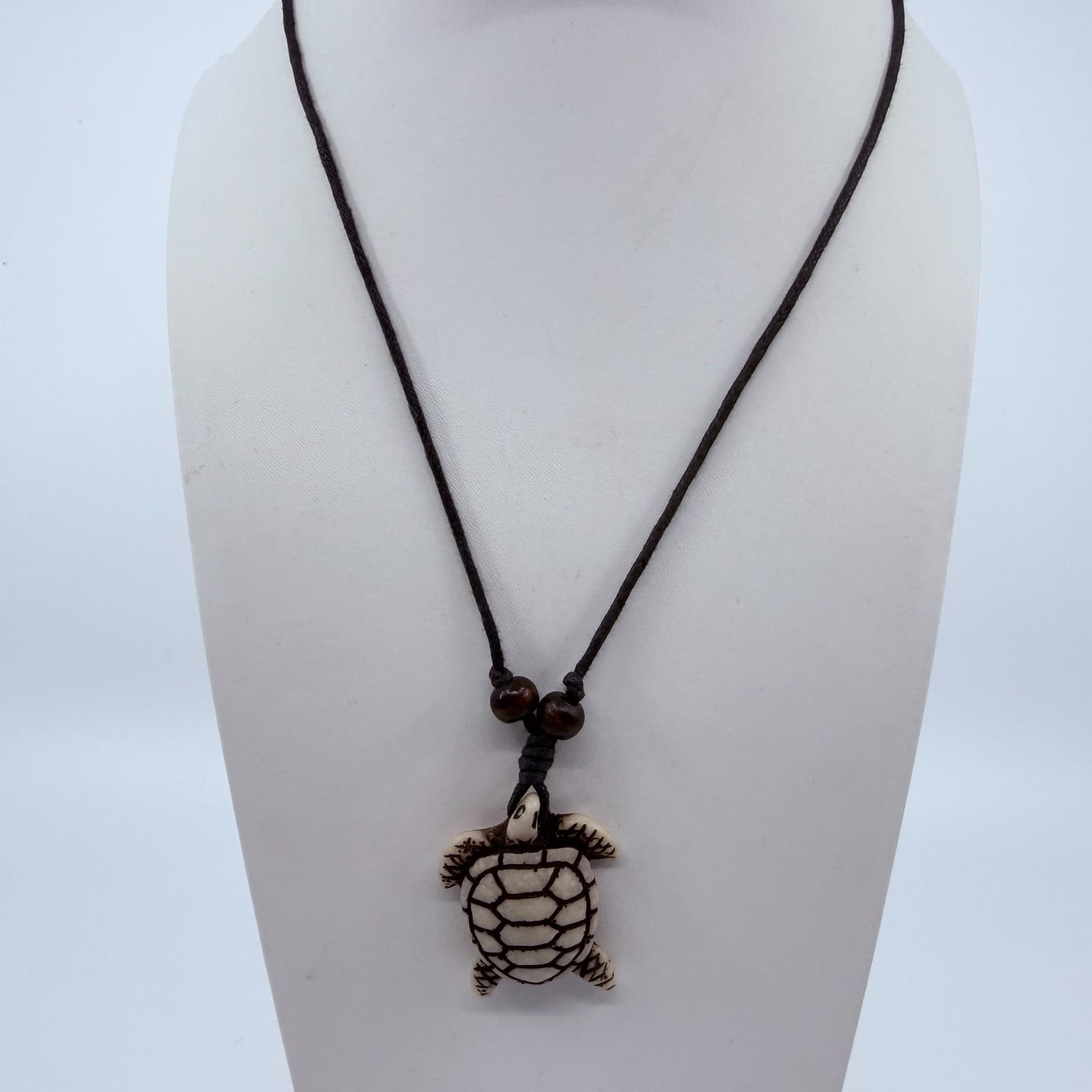 Vintage Carved Sea Turtle Pendant Necklace Black Cord Beachy Boho Minimalist 90s - Thumbnail 5
