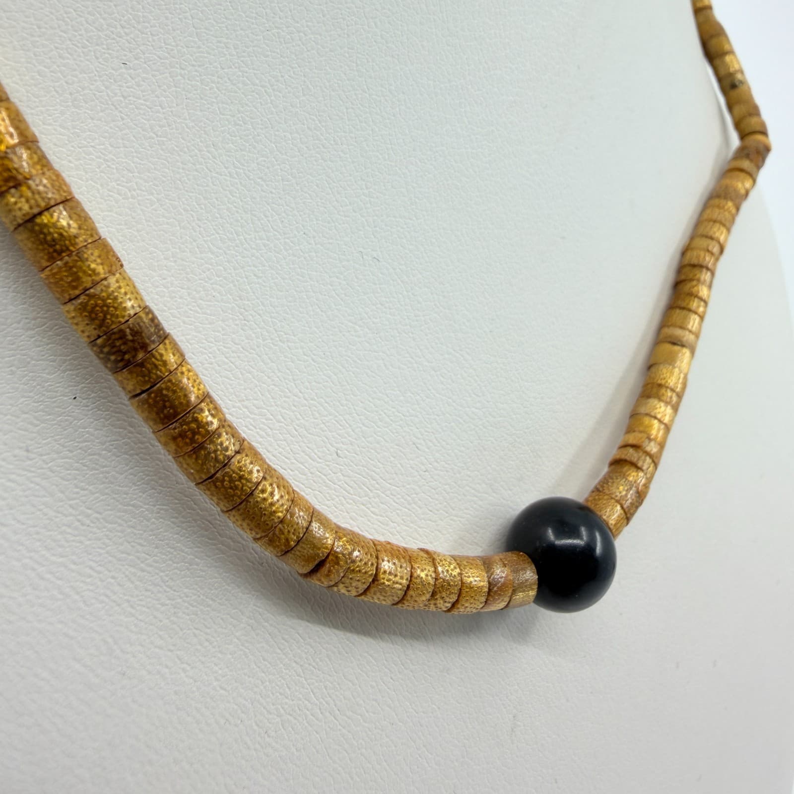 Vintage Natural Tone Disc Bead Necklace Black Focal Minimalist Boho Retro 90's - Thumbnail 4