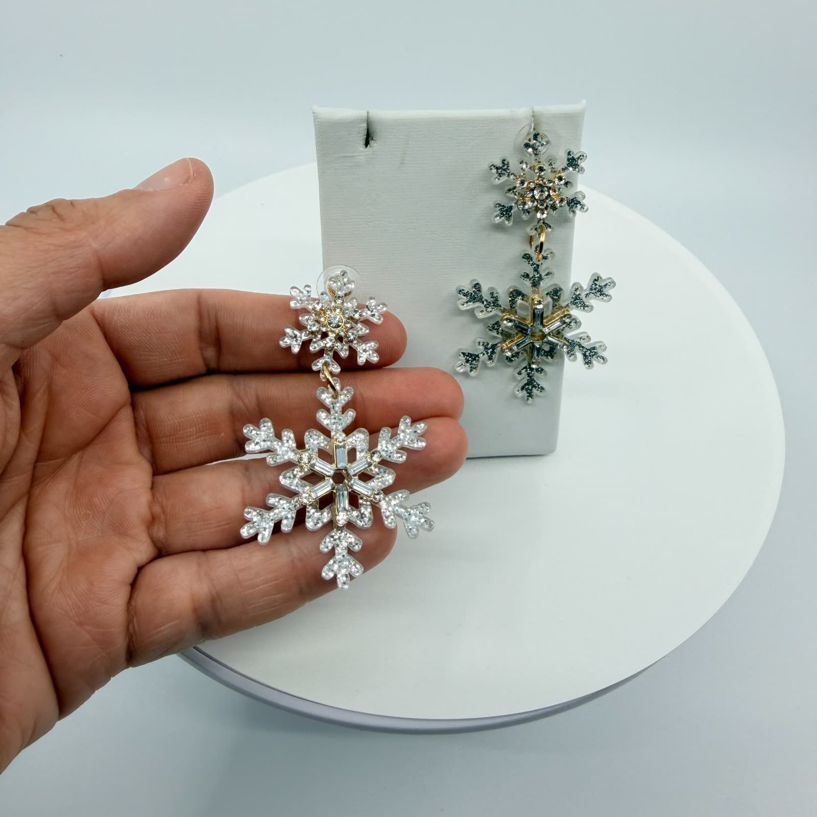 Vintage Gold Tone Snowflake Drop Earrings Large Statement Holiday Winter Boho - Thumbnail 7