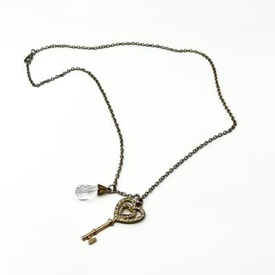 Vintage Gold Tone Heart Key Pendant Necklace Crystal Drop Charm Y2K Aesthetic - Thumbnail 4