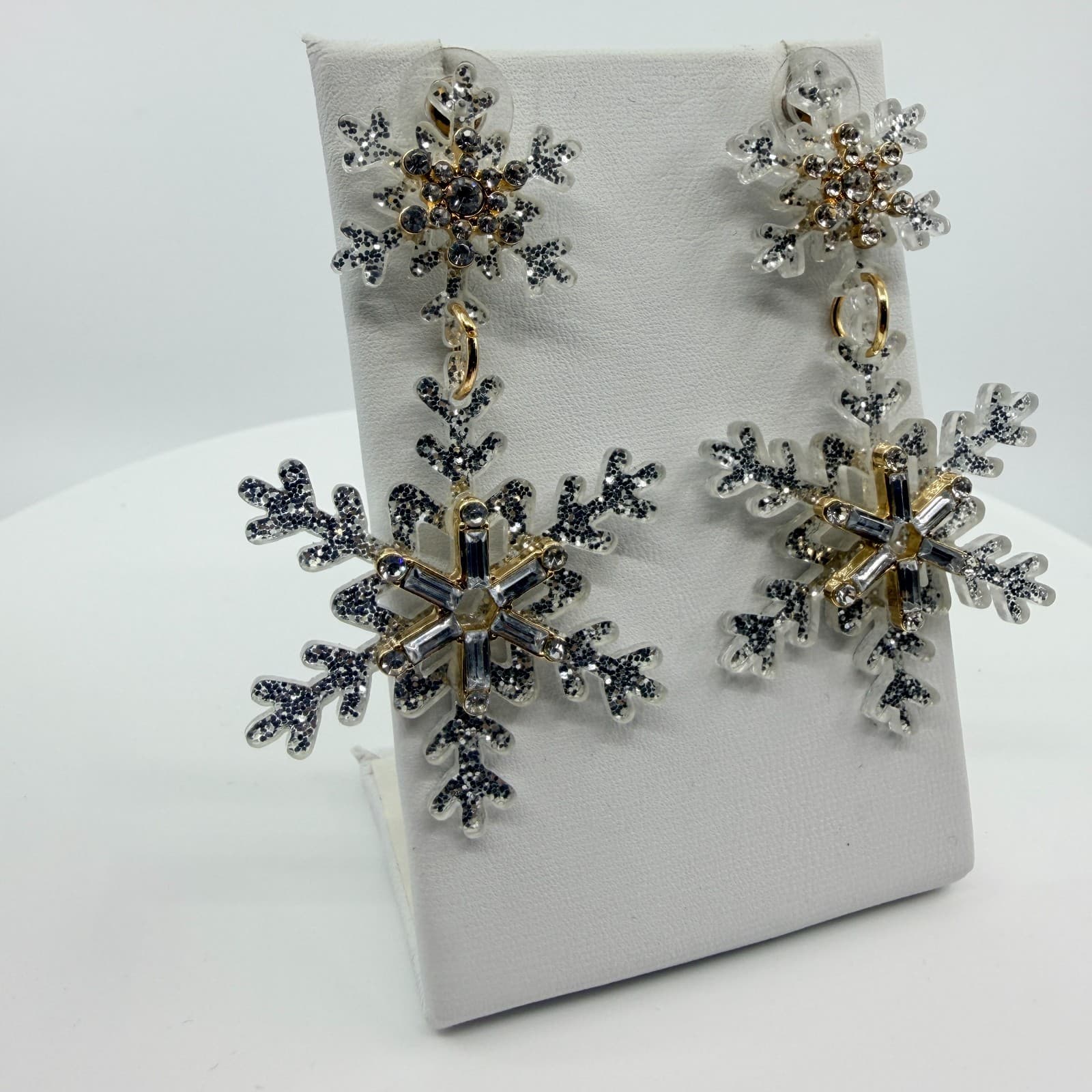 Vintage Gold Tone Snowflake Drop Earrings Large Statement Holiday Winter Boho - Thumbnail 4