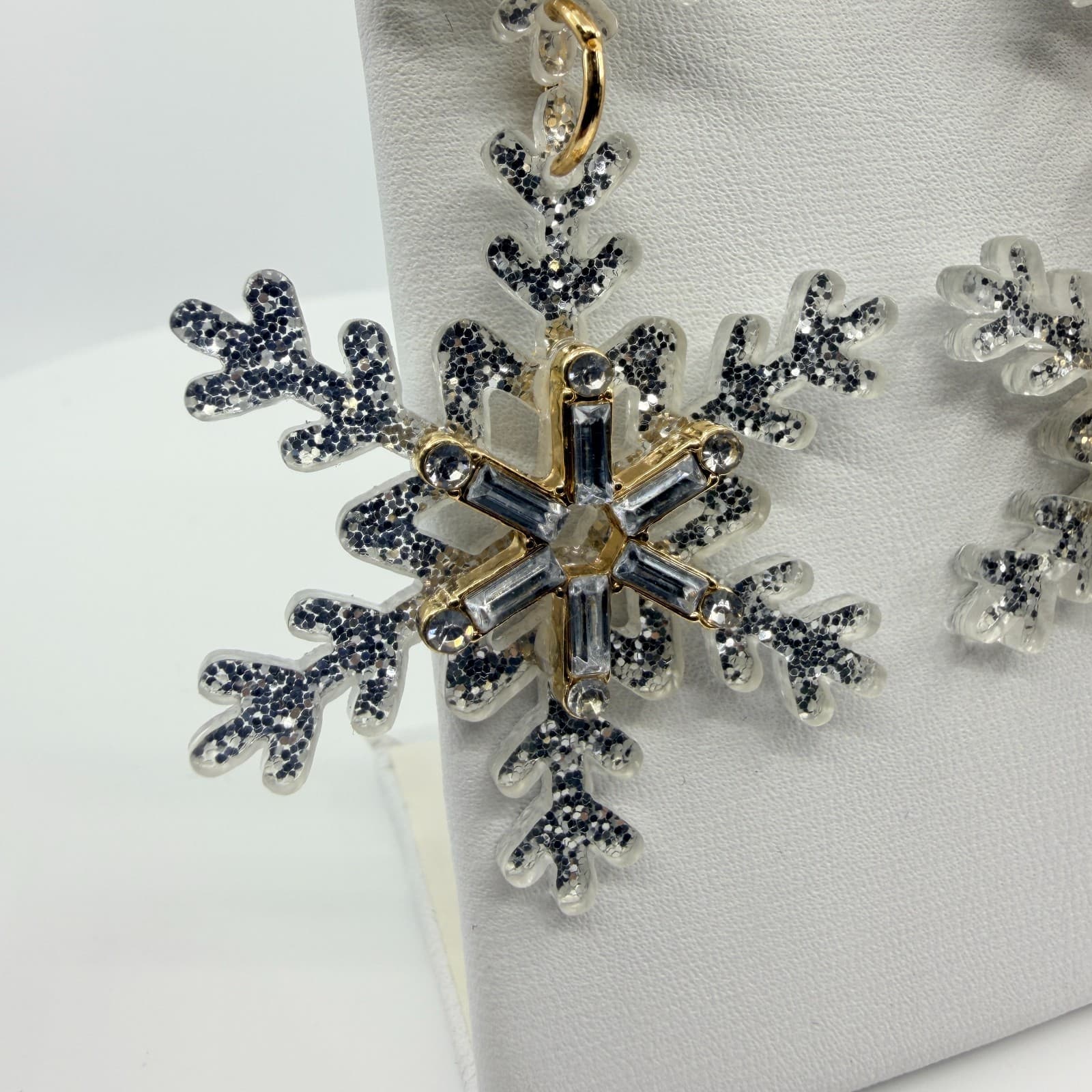 Vintage Gold Tone Snowflake Drop Earrings Large Statement Holiday Winter Boho - Thumbnail 3