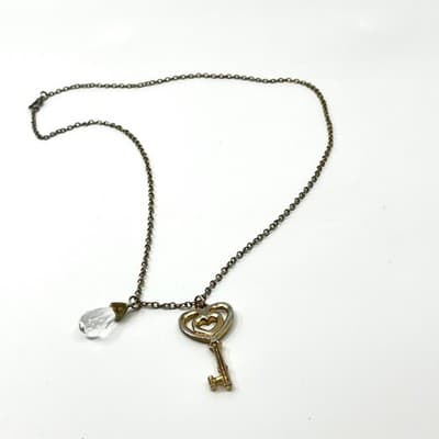 Vintage Gold Tone Heart Key Pendant Necklace Crystal Drop Charm Y2K Aesthetic - Thumbnail 10
