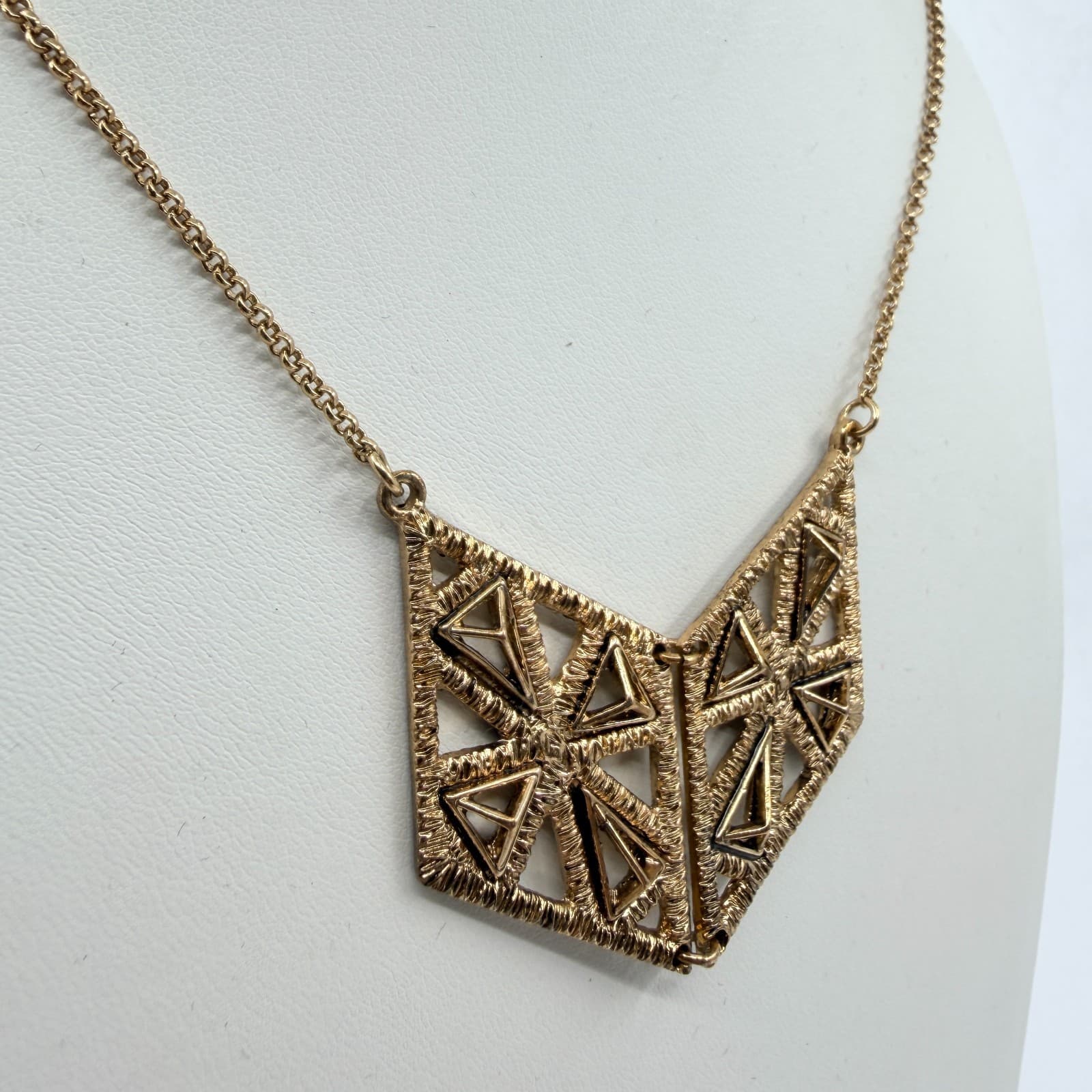 VTG Retro Gold Tone Geometric Triangle Cutout Chevron Pendant Statement Necklace - Thumbnail 5