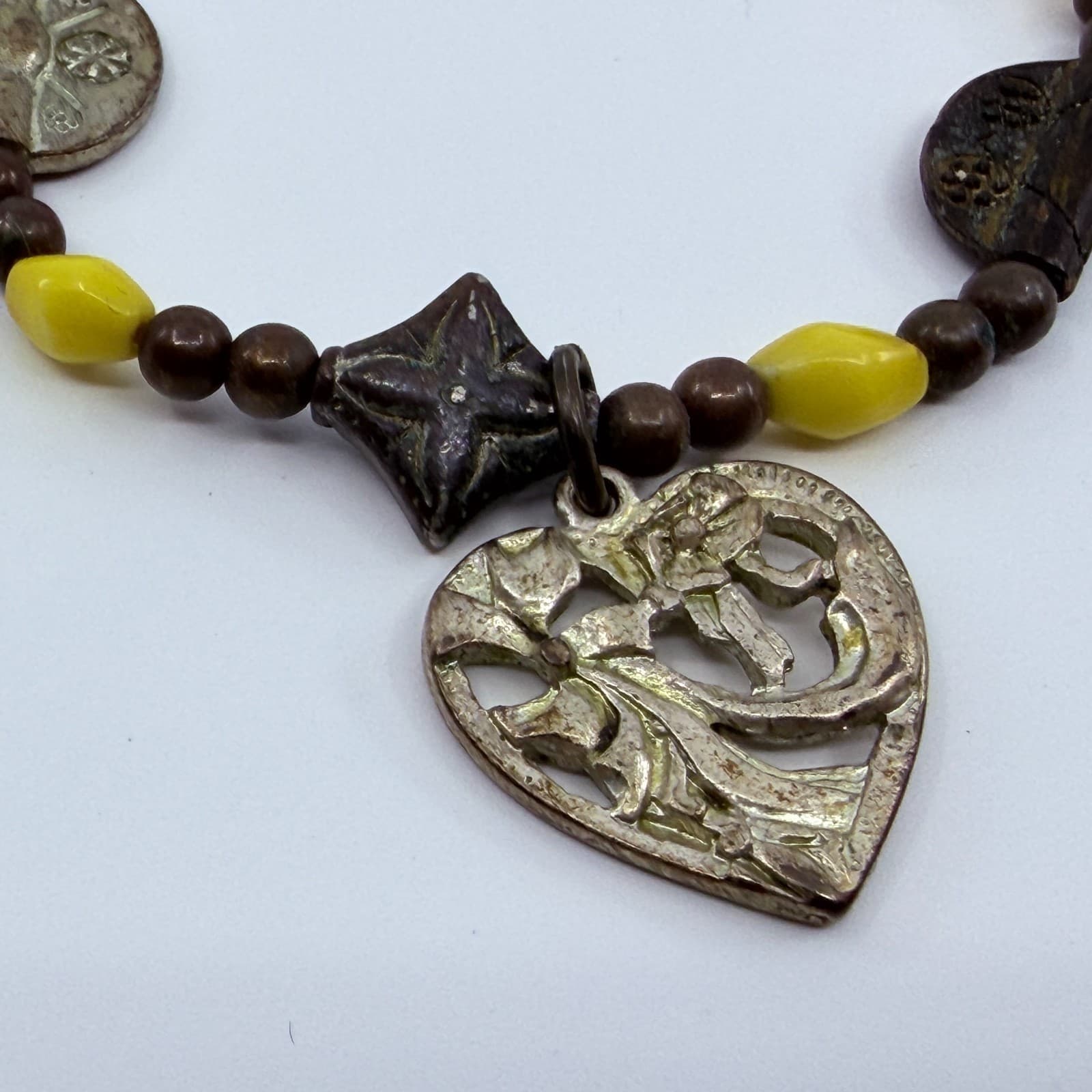 Vintage Silver Tone Heart Pendant Stretch Bracelet Yellow Boho Retro Statement - Thumbnail 2
